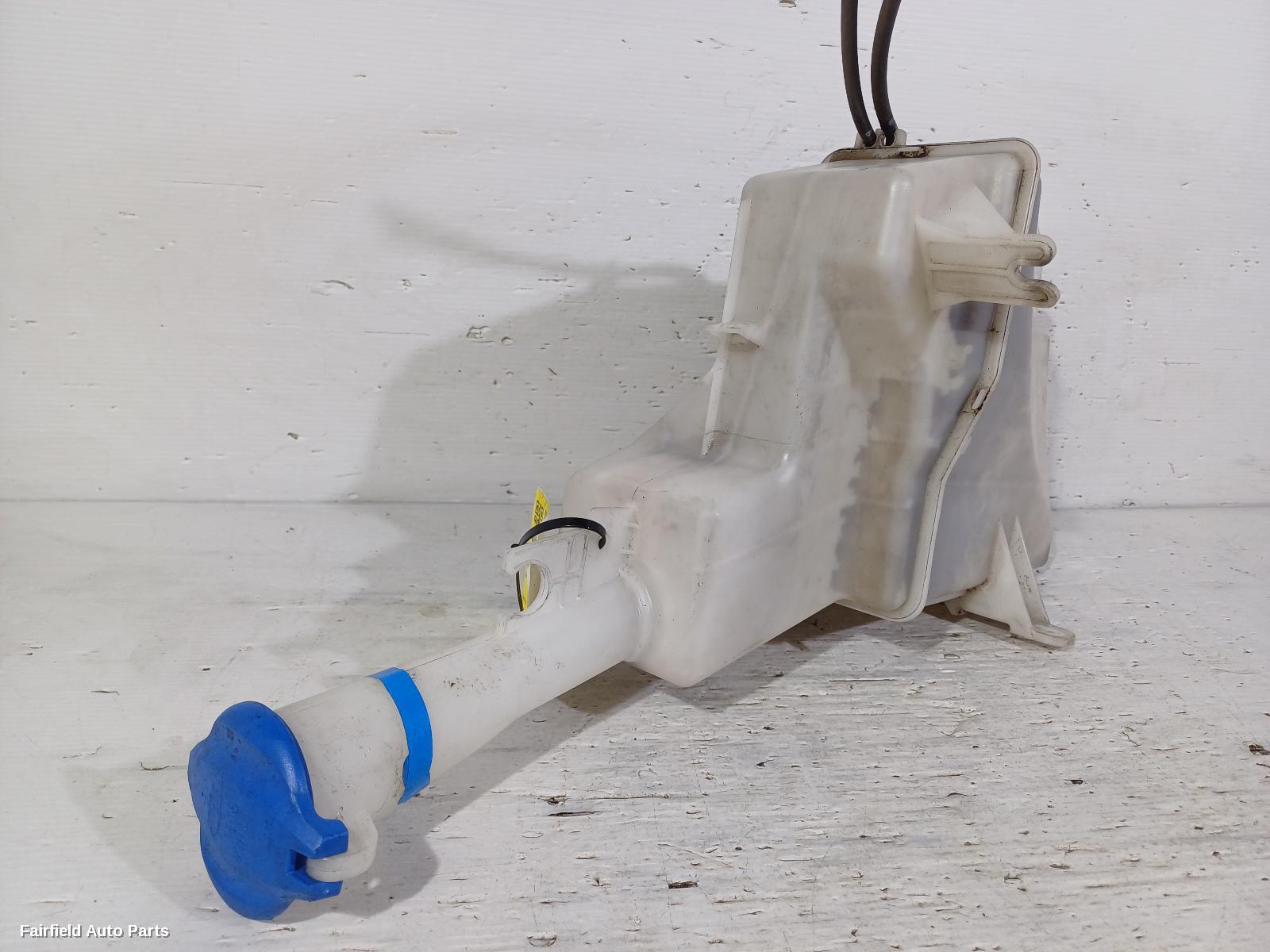 2015-2018 Hyundai Tucson Washer Bottle