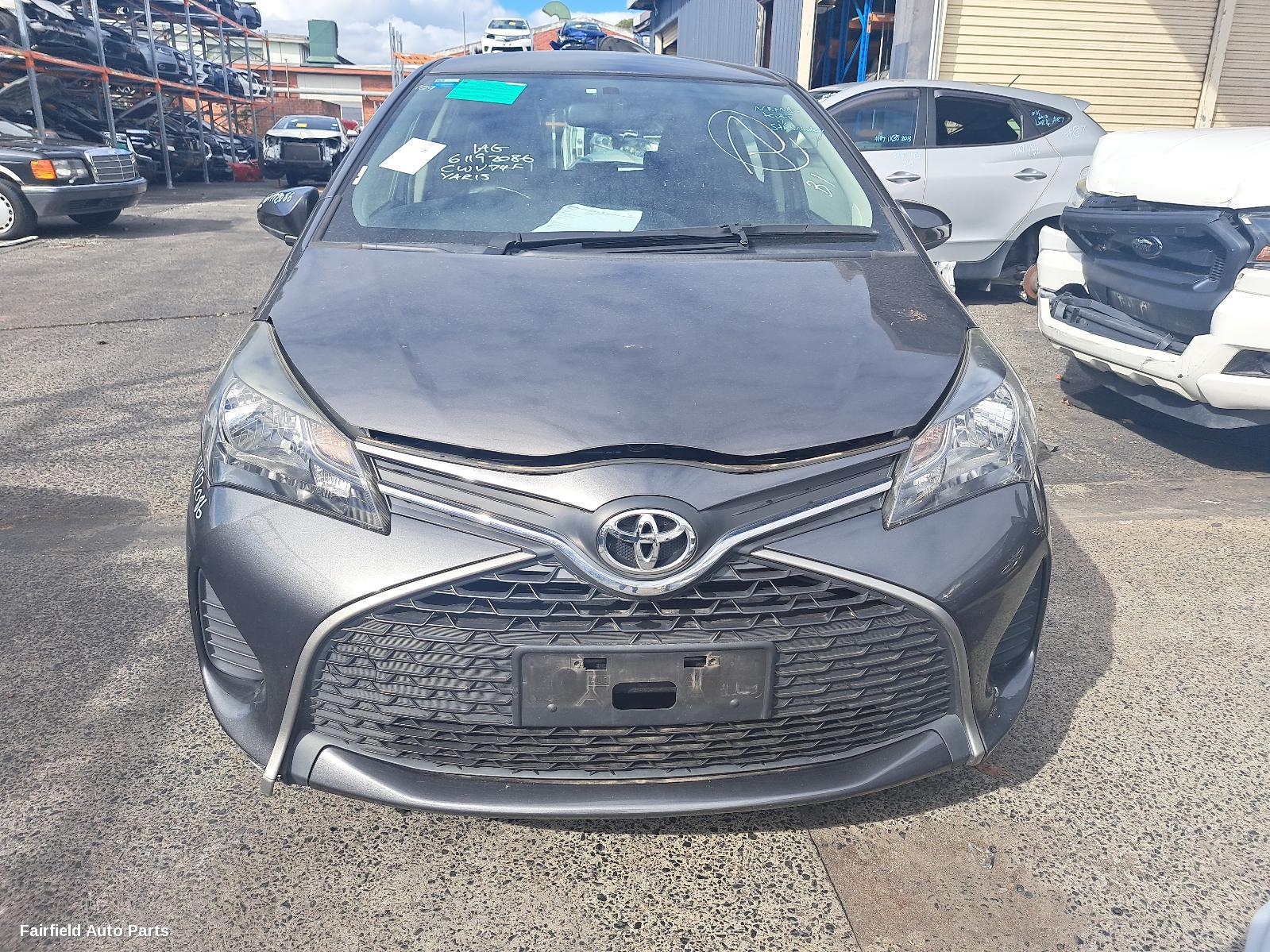 2015 Toyota Yaris Left Headlamp