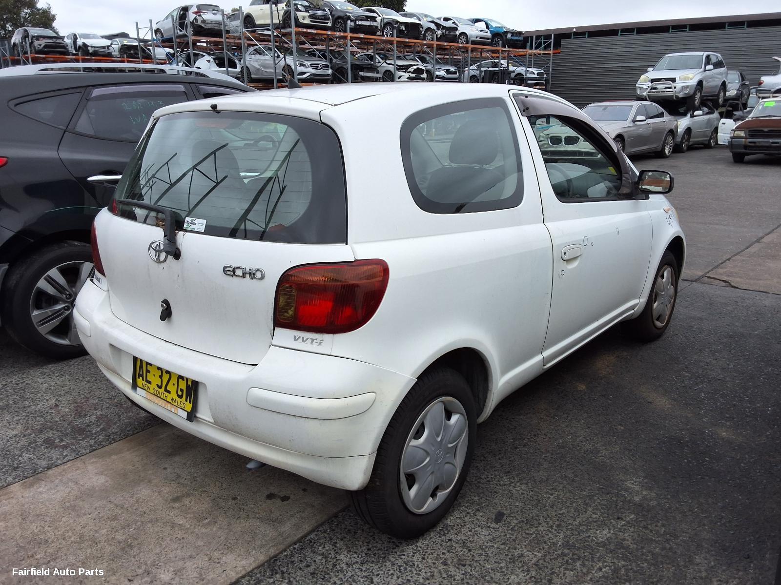 2005 Toyota Echo Left Front Door Window
