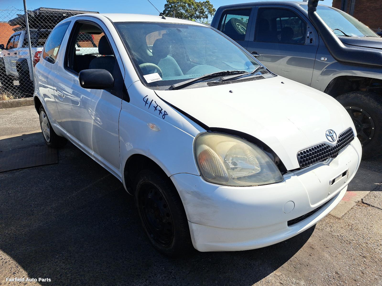 2002 Toyota Echo Right Headlamp