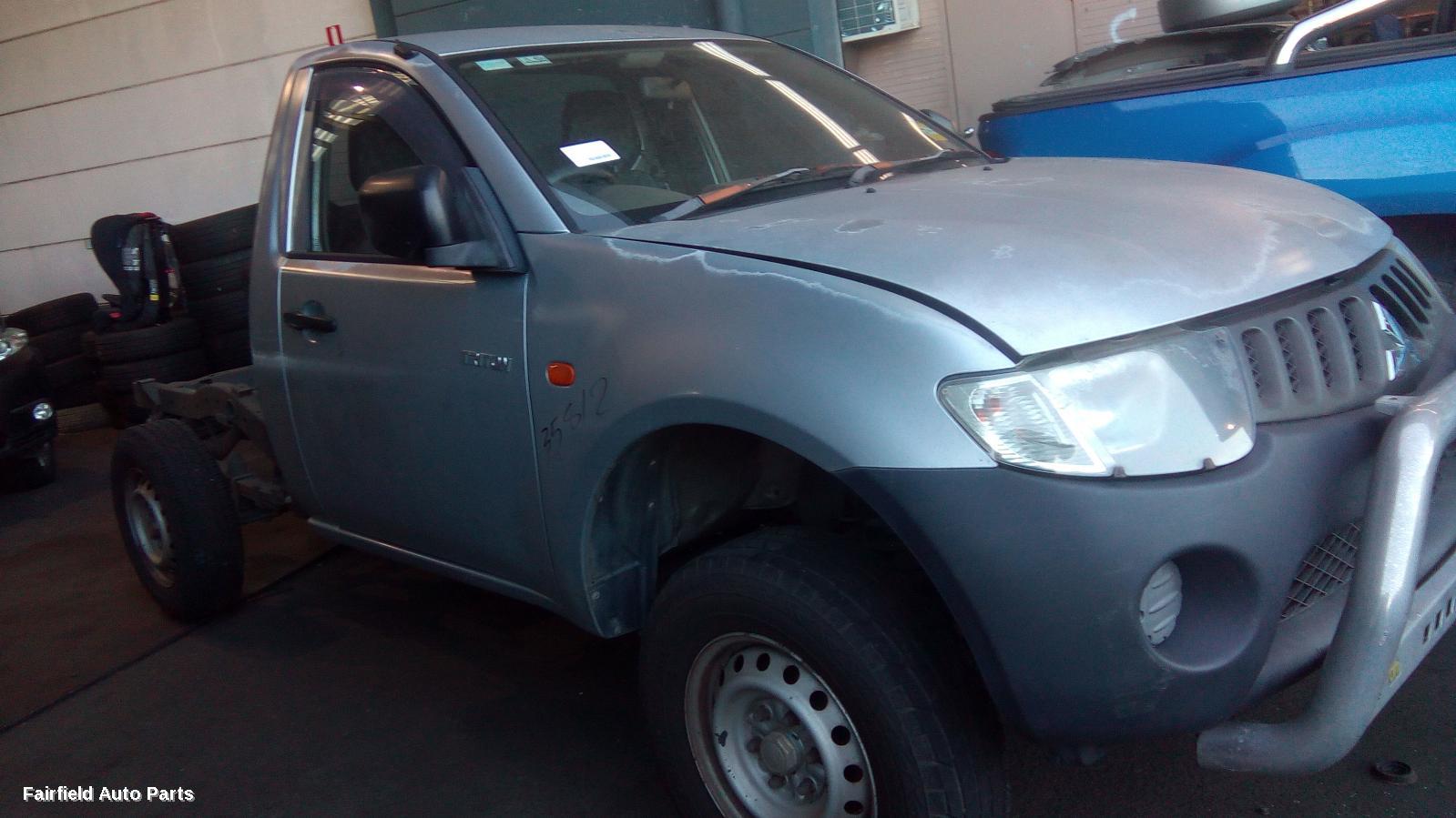 2007 Mitsubishi Triton Left Headlamp