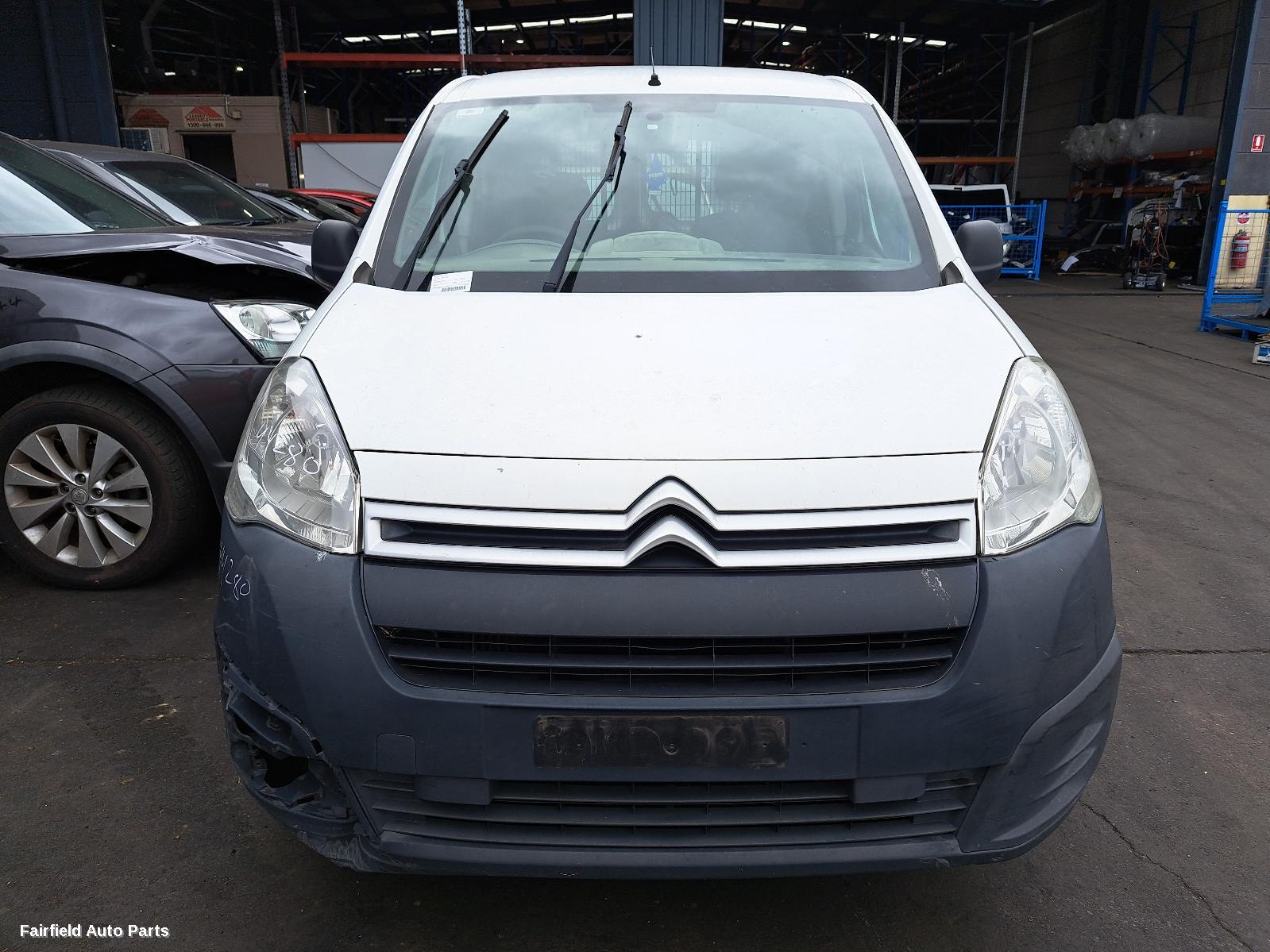 2016 Citroen Berlingo Left Front Door Window