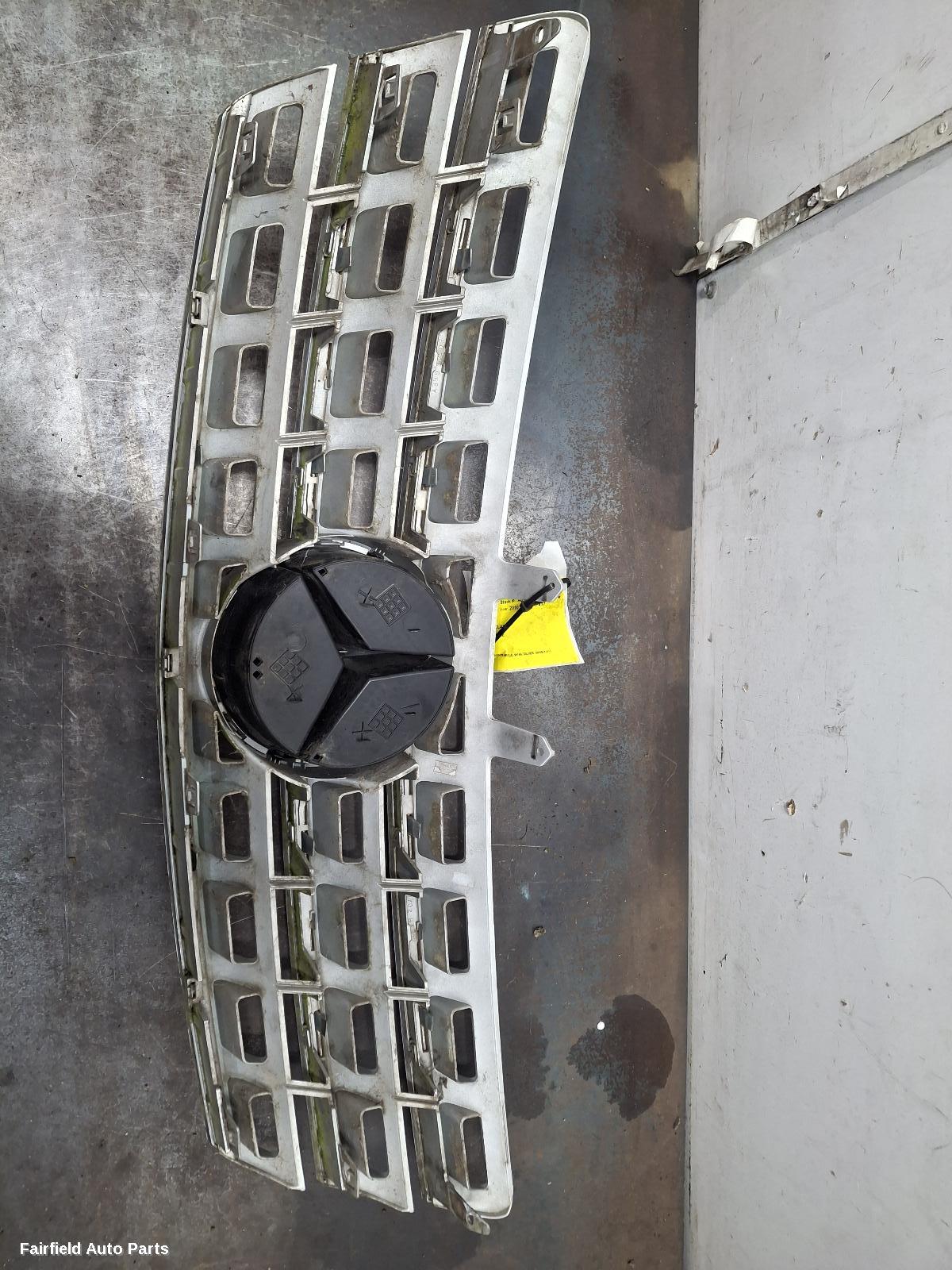 2005-2011 Mercedes M Class Grille