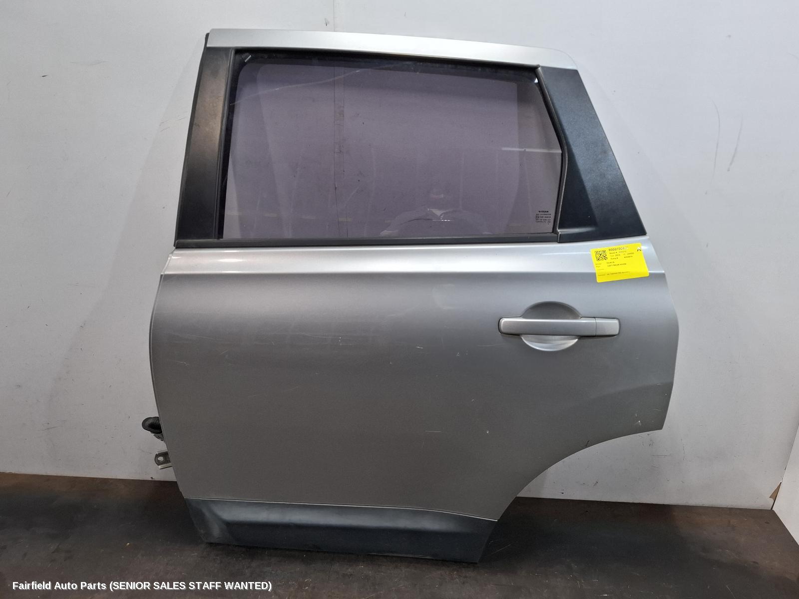 2010-2014 Nissan Dualis Left Rear Door Sliding