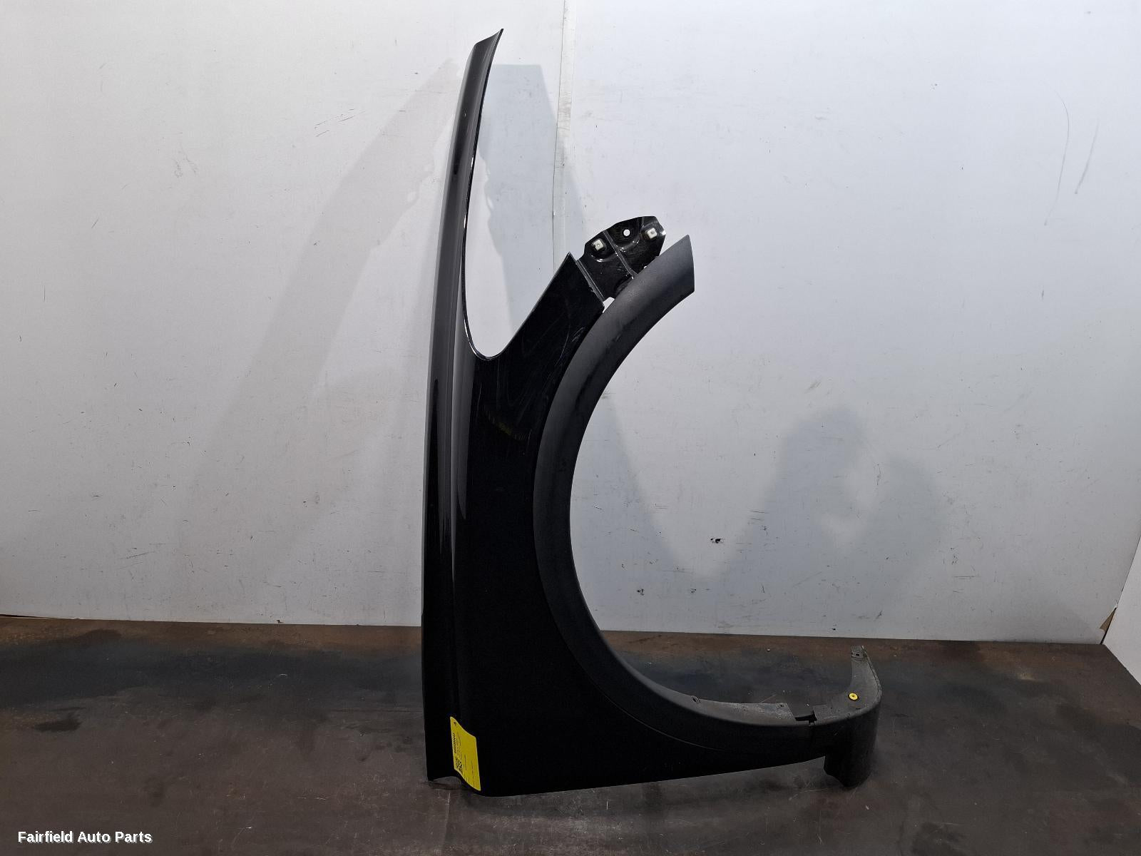 2010-2013 Volvo C30 Right Guard