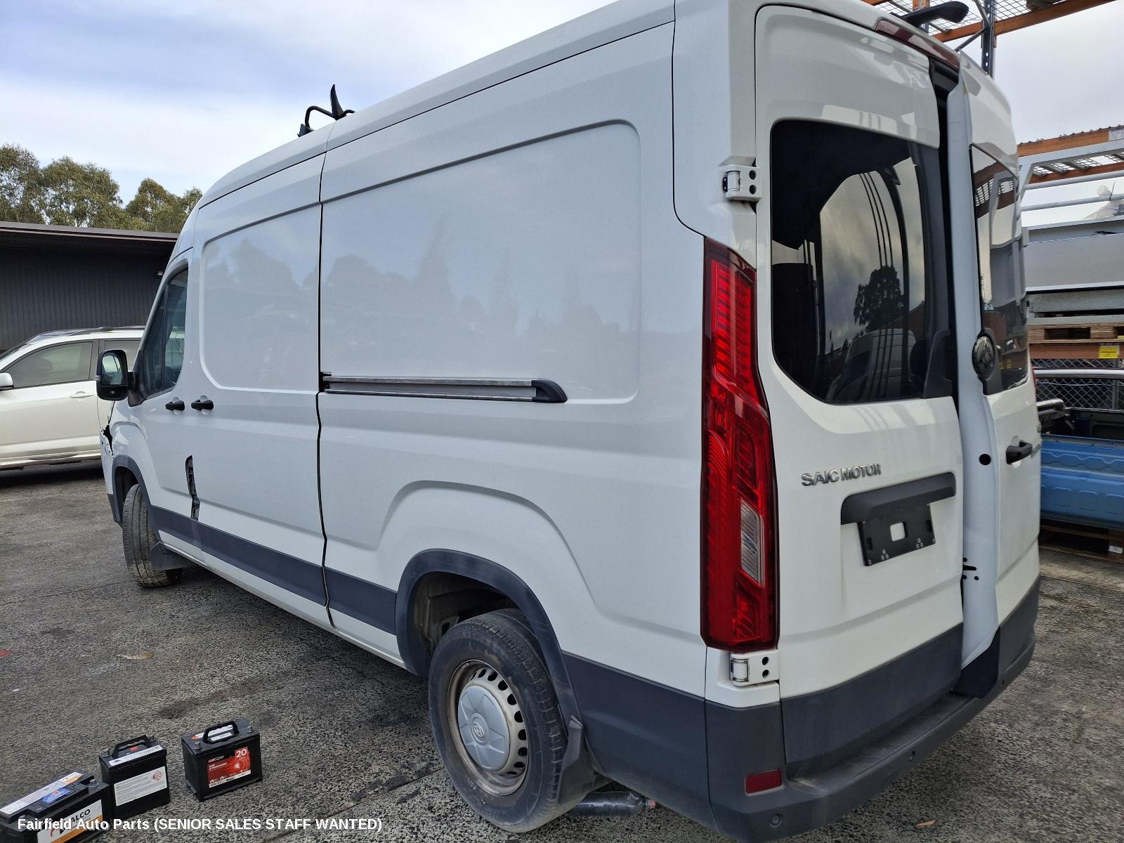 2022 Ldv Deliver 9 Left Front Door