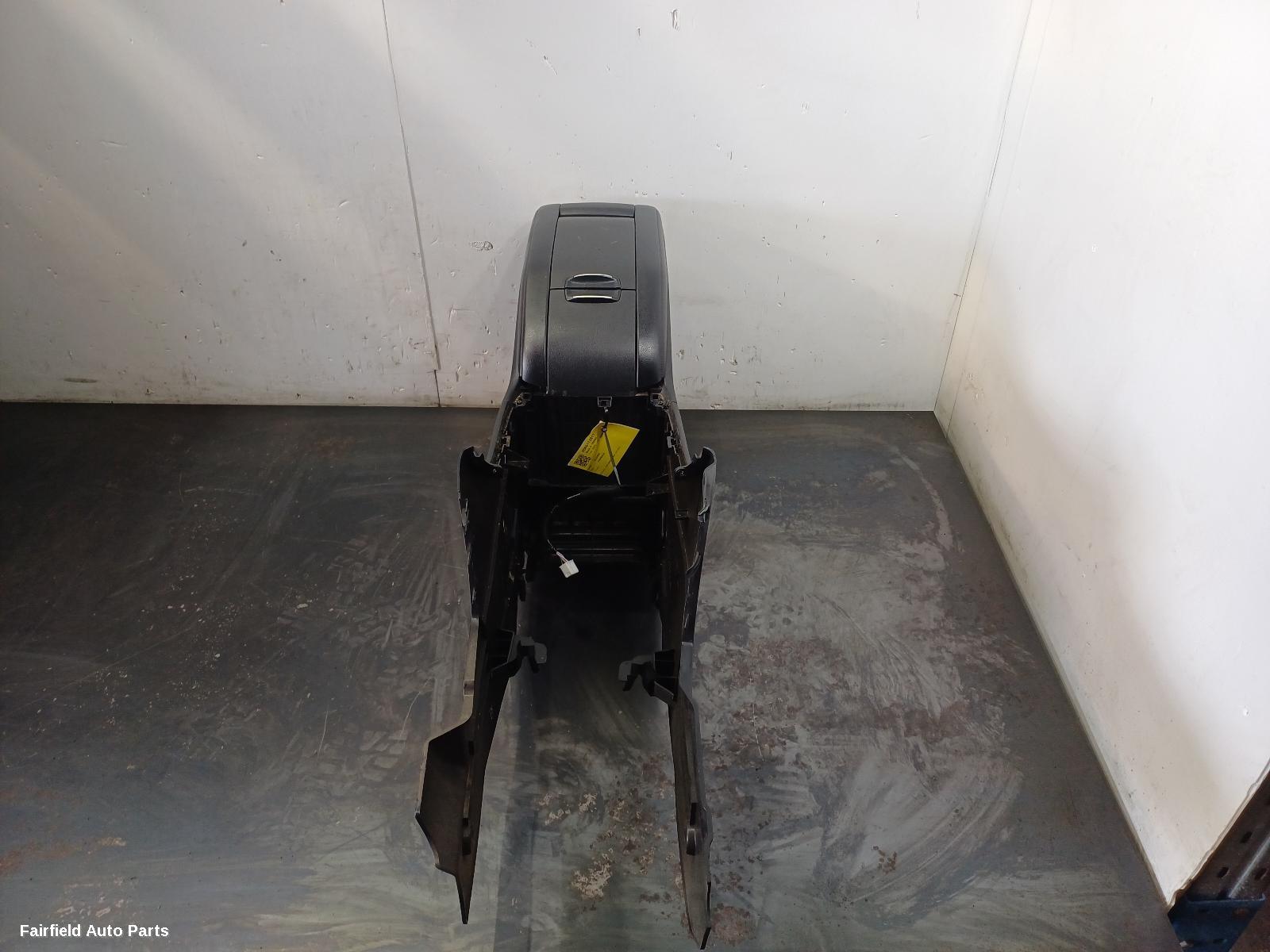 2013-2021 Toyota Kluger Console