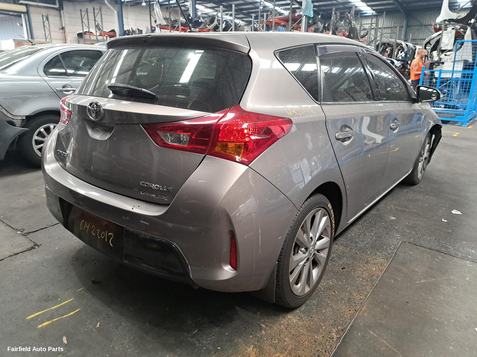 2014 Toyota Corolla Right Taillight