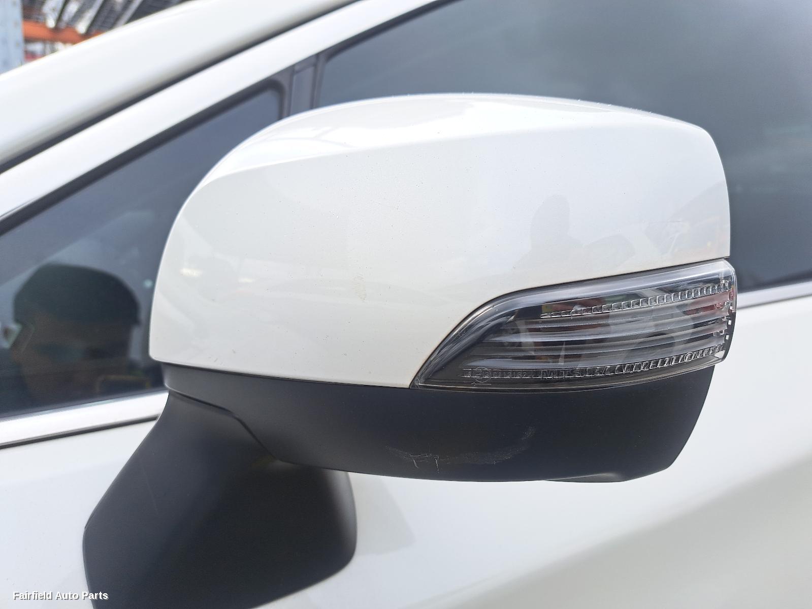 2016 Subaru Liberty Left Front Door