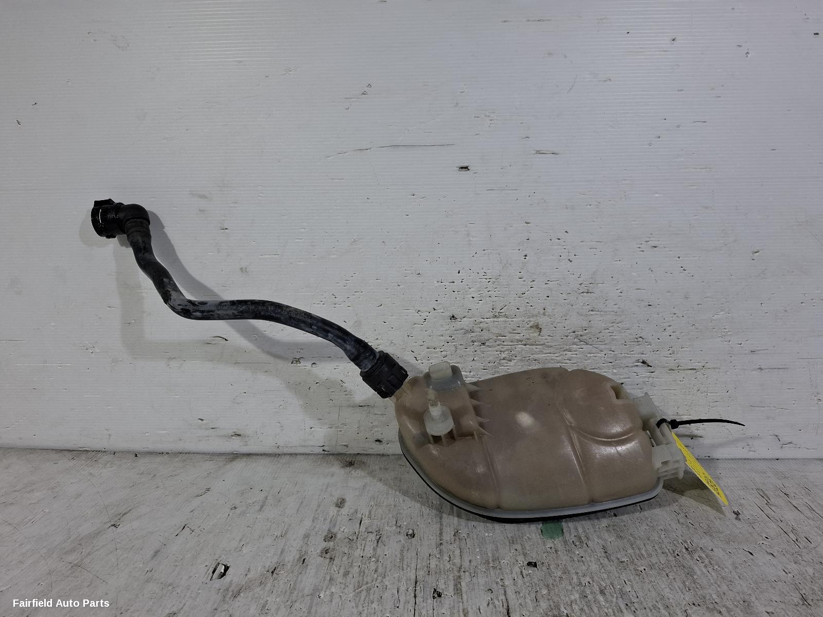 2013-2019 Mercedes Cla Class Overflow Bottle