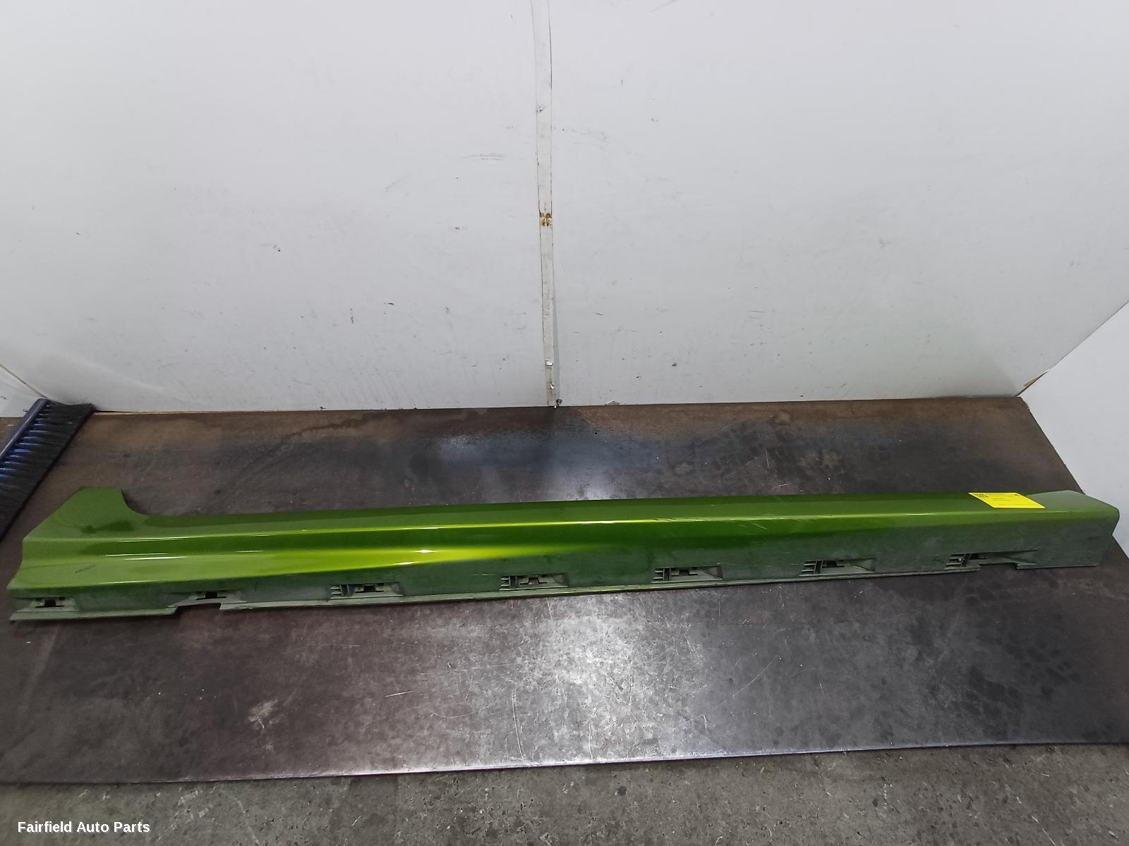 2006-2017 Holden Commodore Side Step Skirt