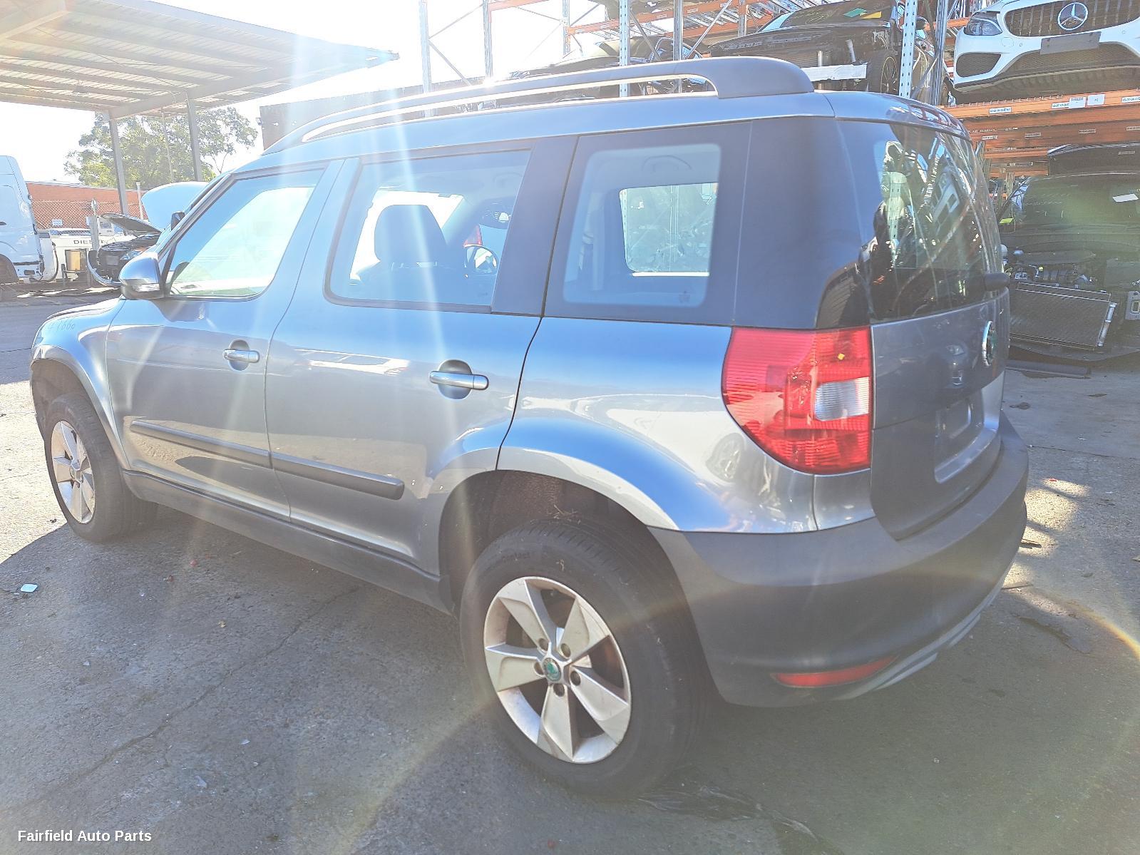 2013 Skoda Yeti Left Headlamp