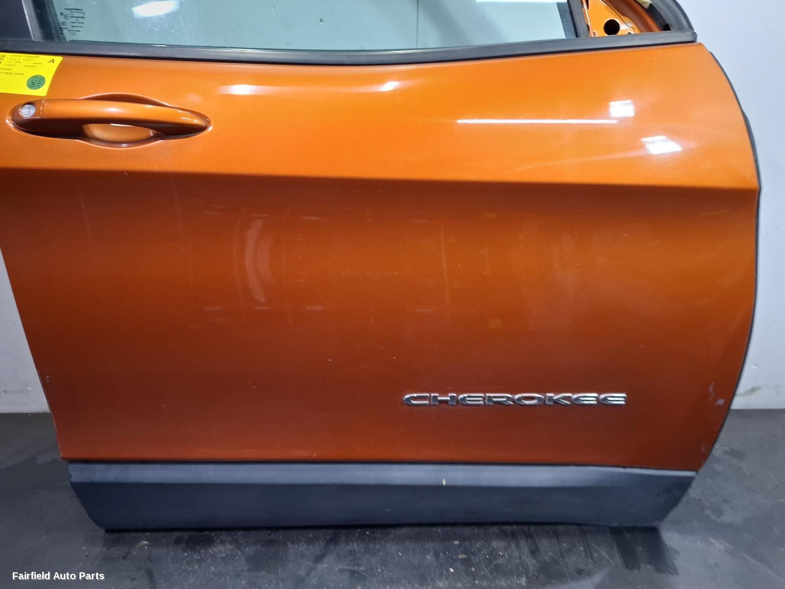 2014-2022 Jeep Cherokee Right Front Door