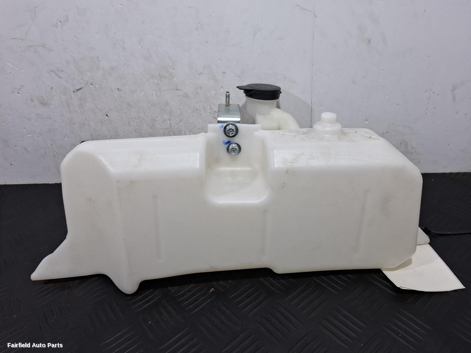 2017-2026 Ldv D90 Washer Bottle