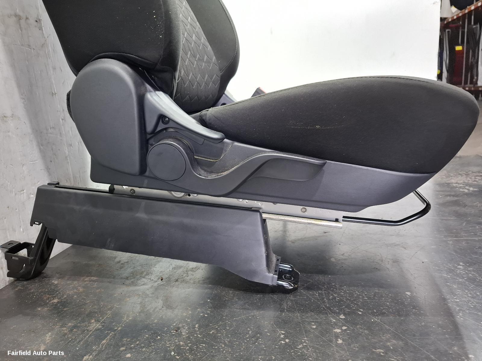 2019-2024 Mitsubishi Asx Front Seat