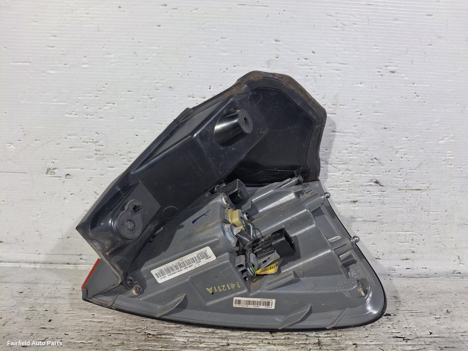2014-2018 Jeep Cherokee Left Taillight