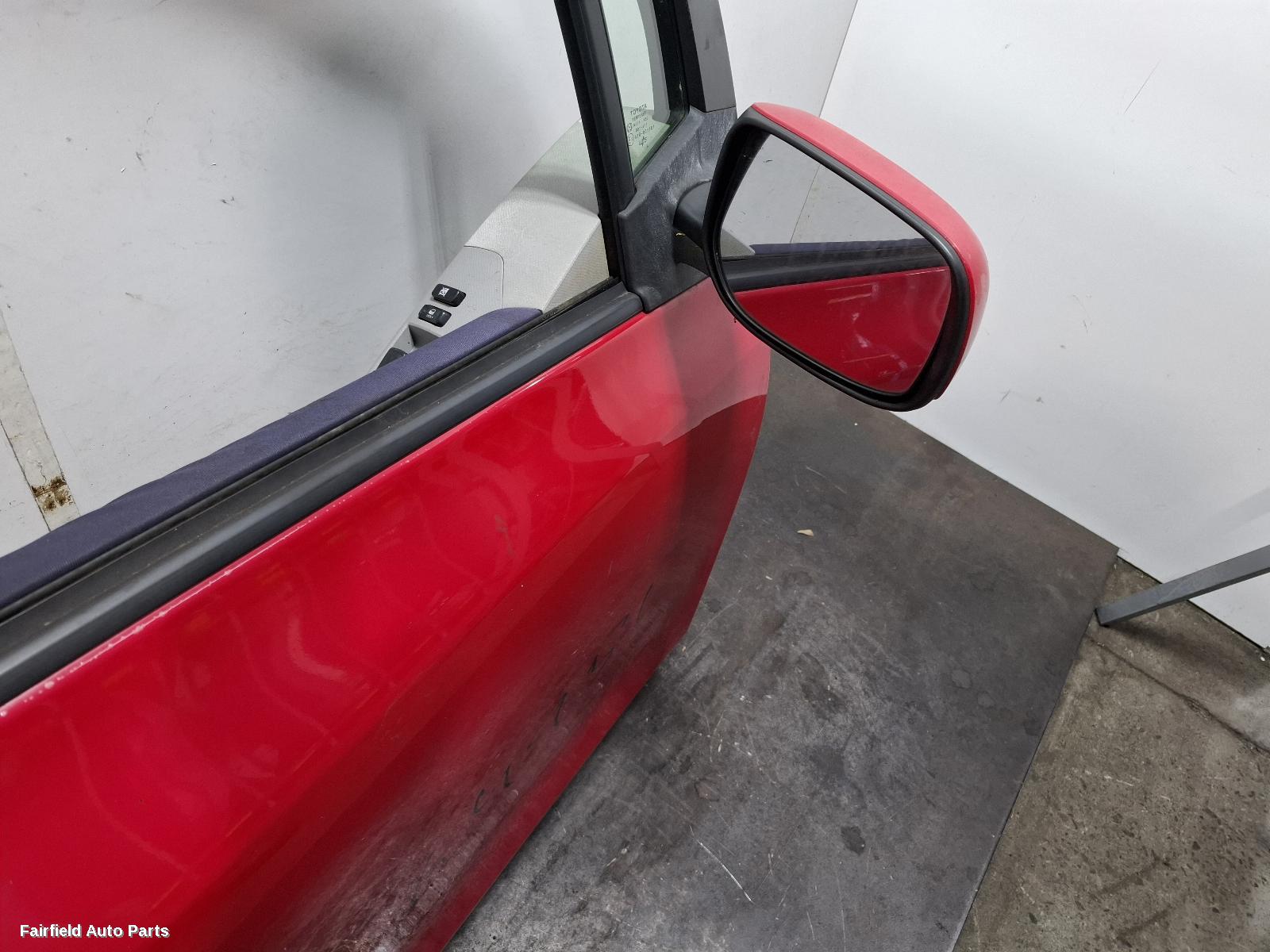 2006 Toyota Yaris Right Front Door