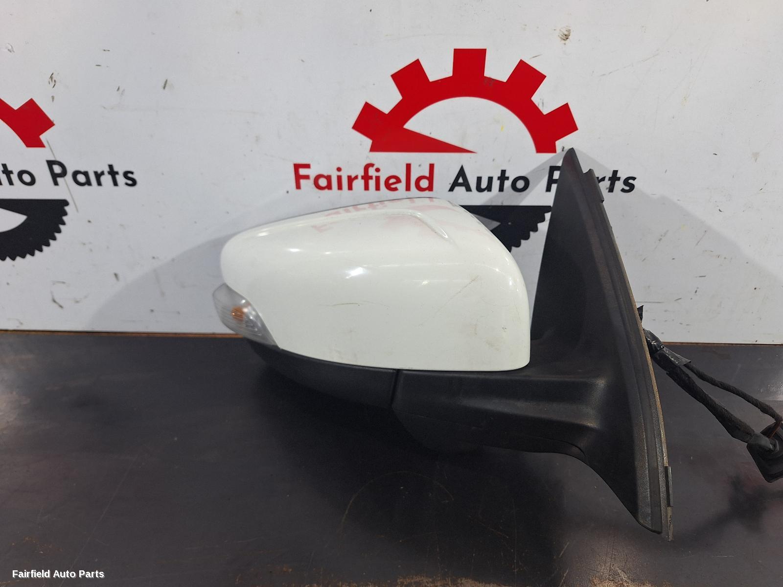 2009-2013 Volvo Xc60 Right Door Mirror