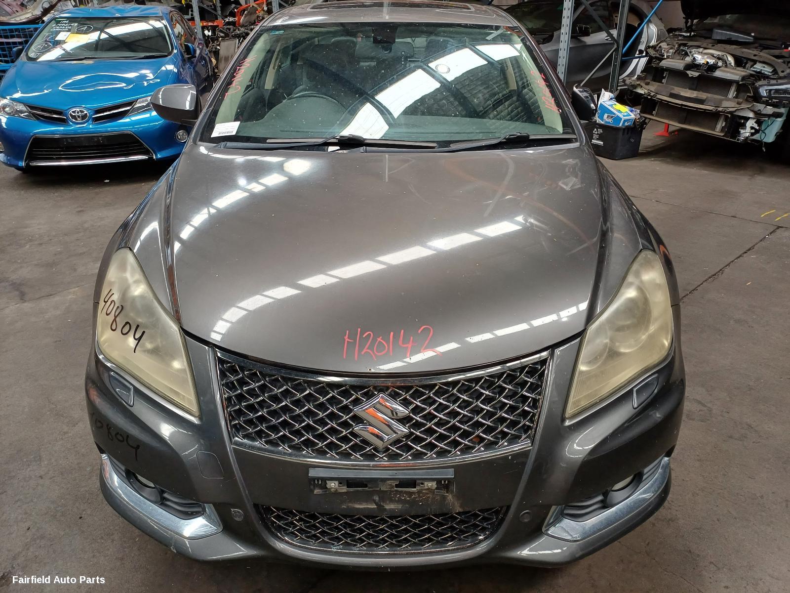 2010 Suzuki Kizashi Left Taillight