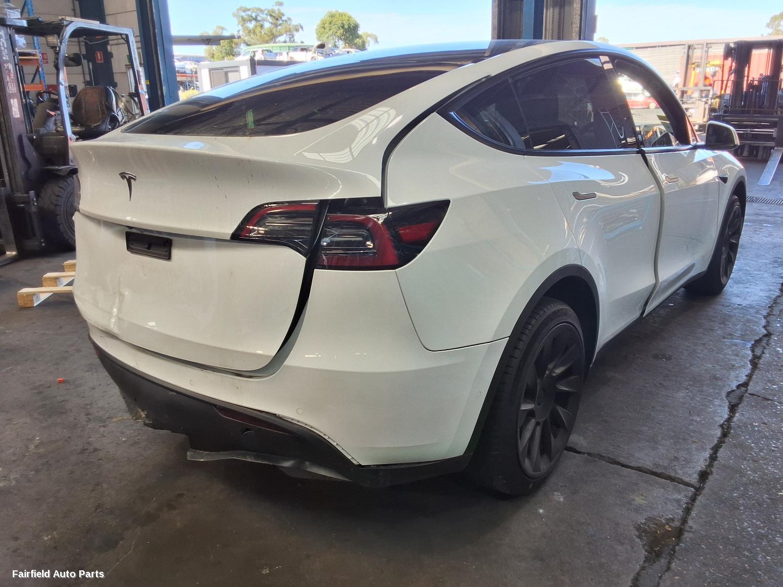 2024 Tesla Model Y Left Taillight