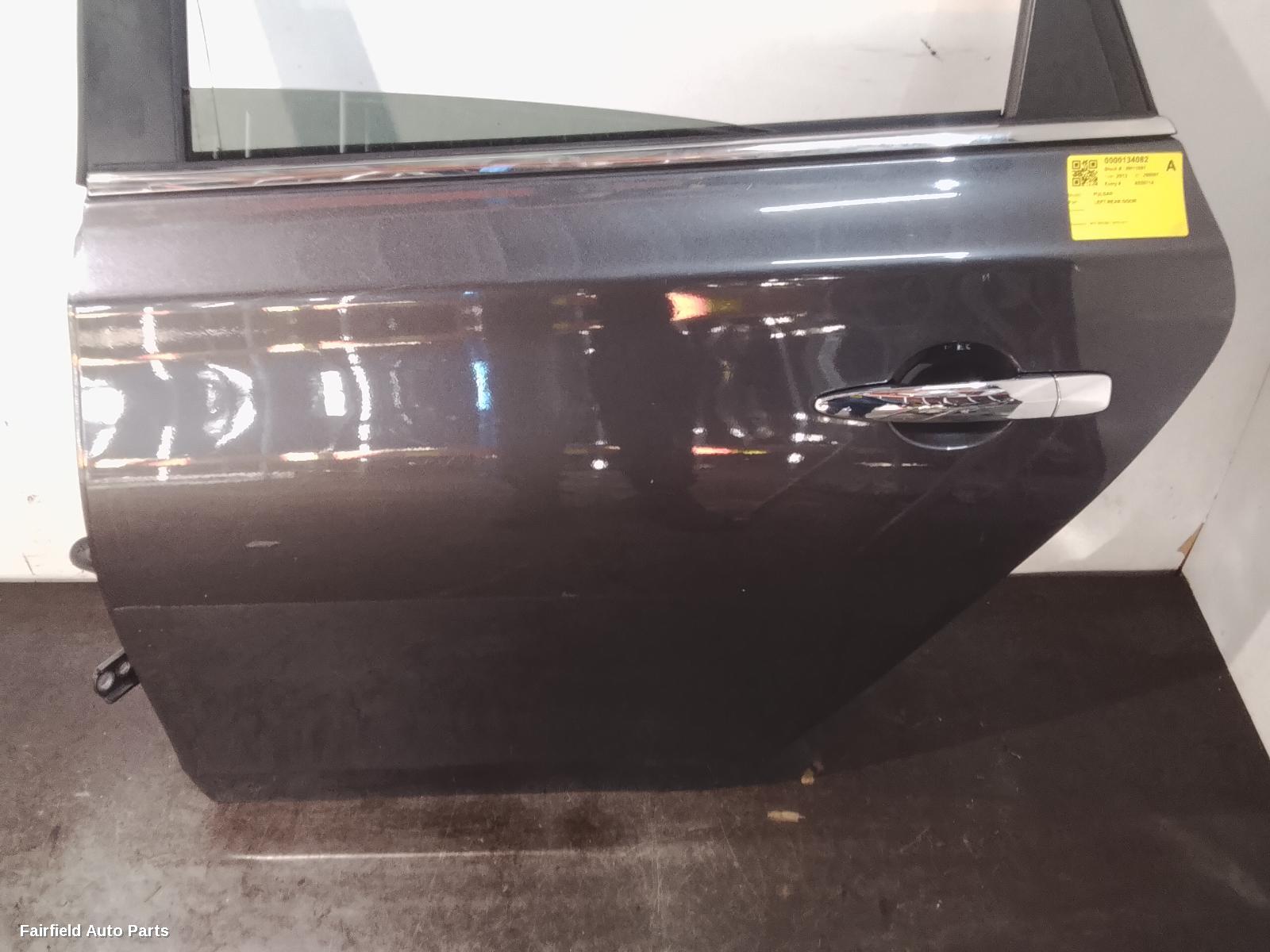 2012-2017 Nissan Pulsar Left Rear Door Sliding