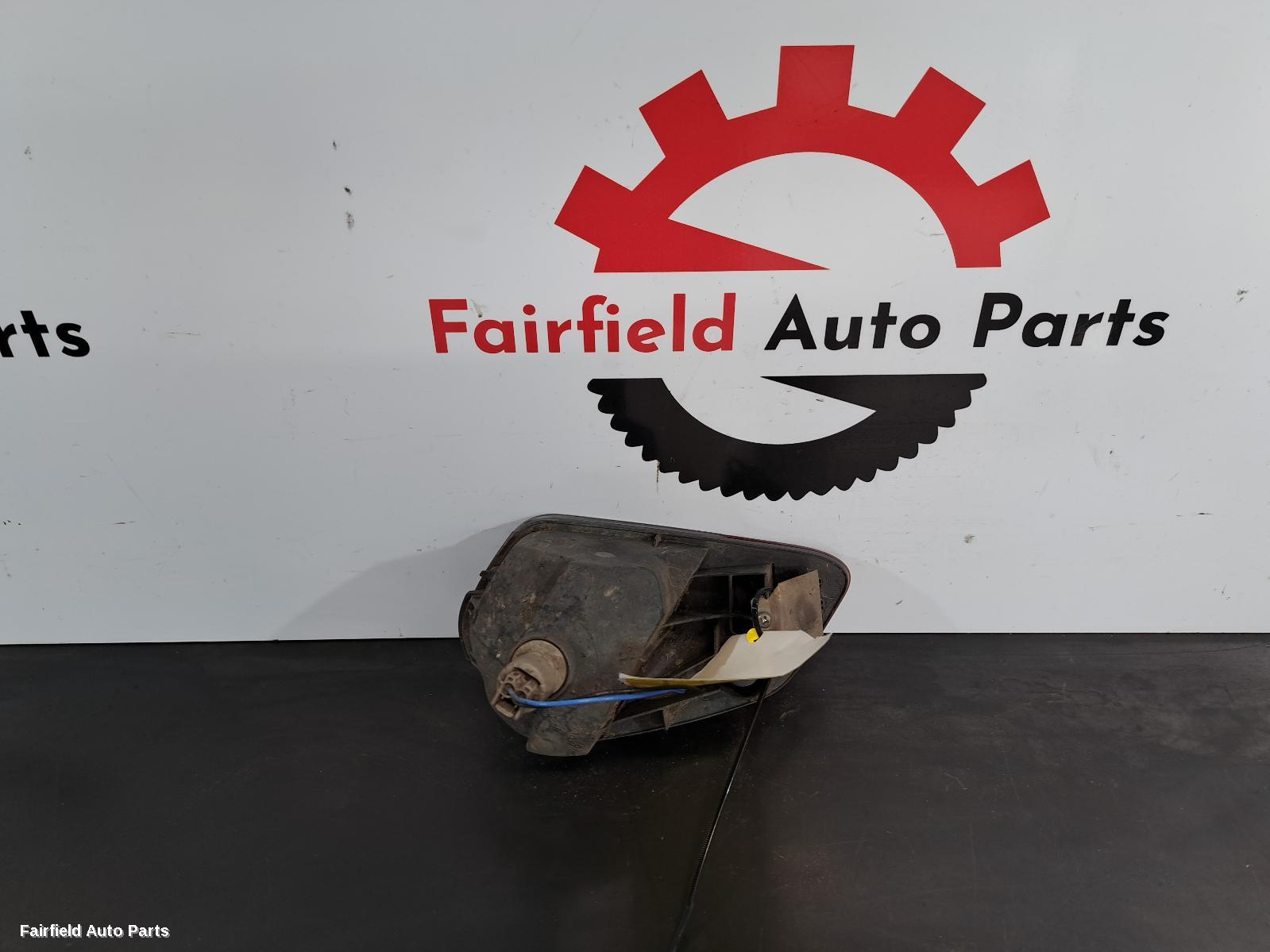 2016 Mitsubishi Outlander Left Taillight