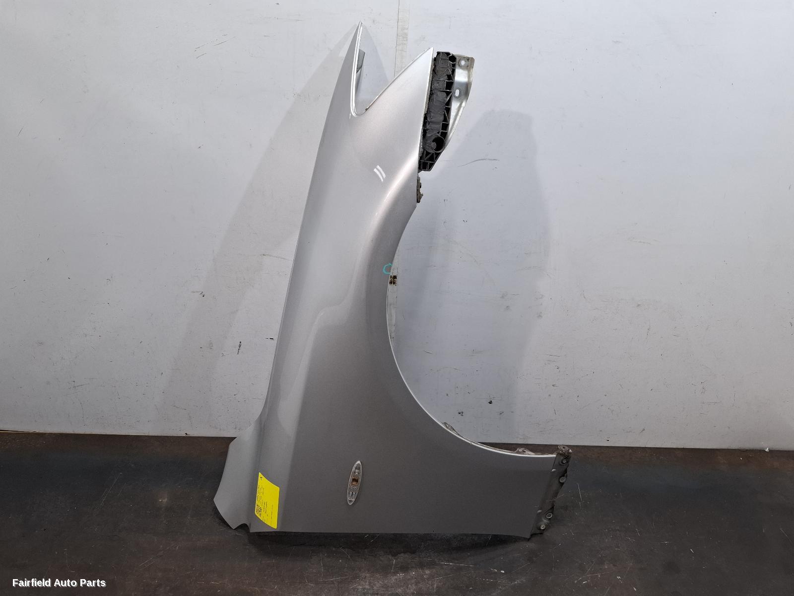 2005-2008 Lexus Is250/is250c Right Guard