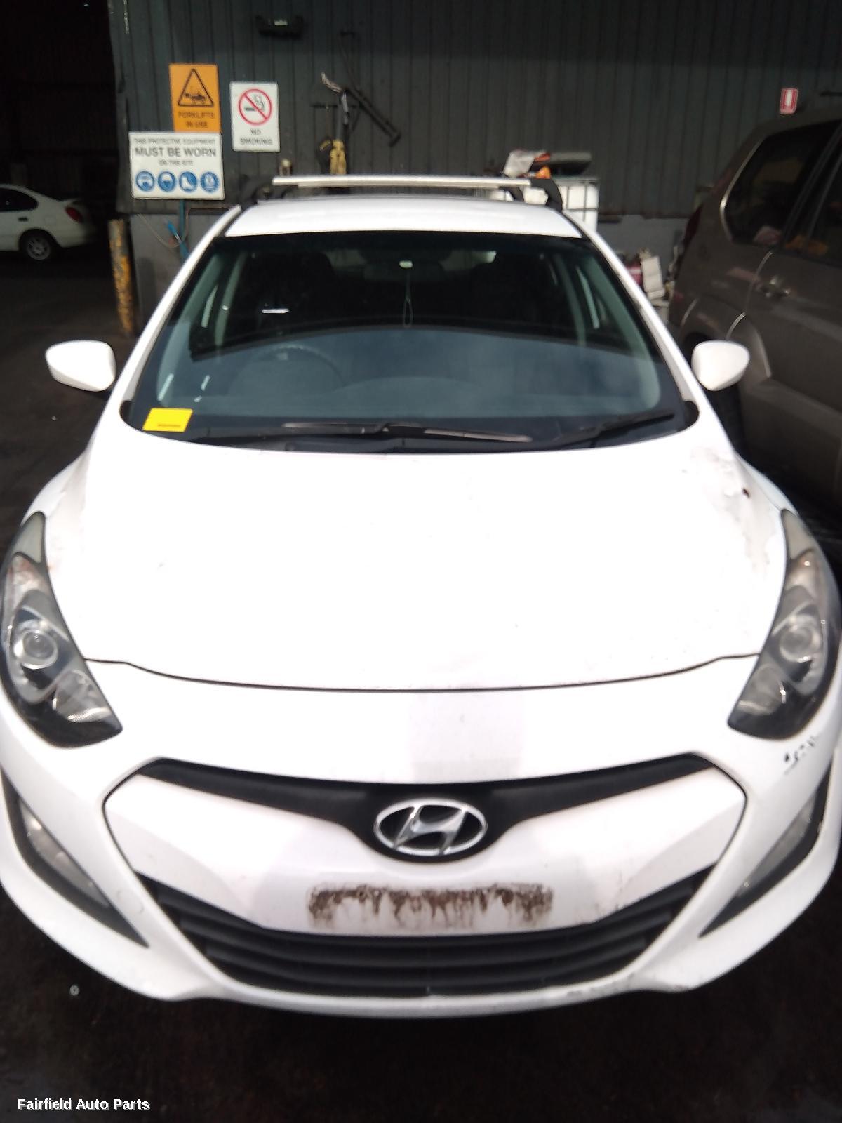 2012-2017 Hyundai I30 Right Indicator Fog Side