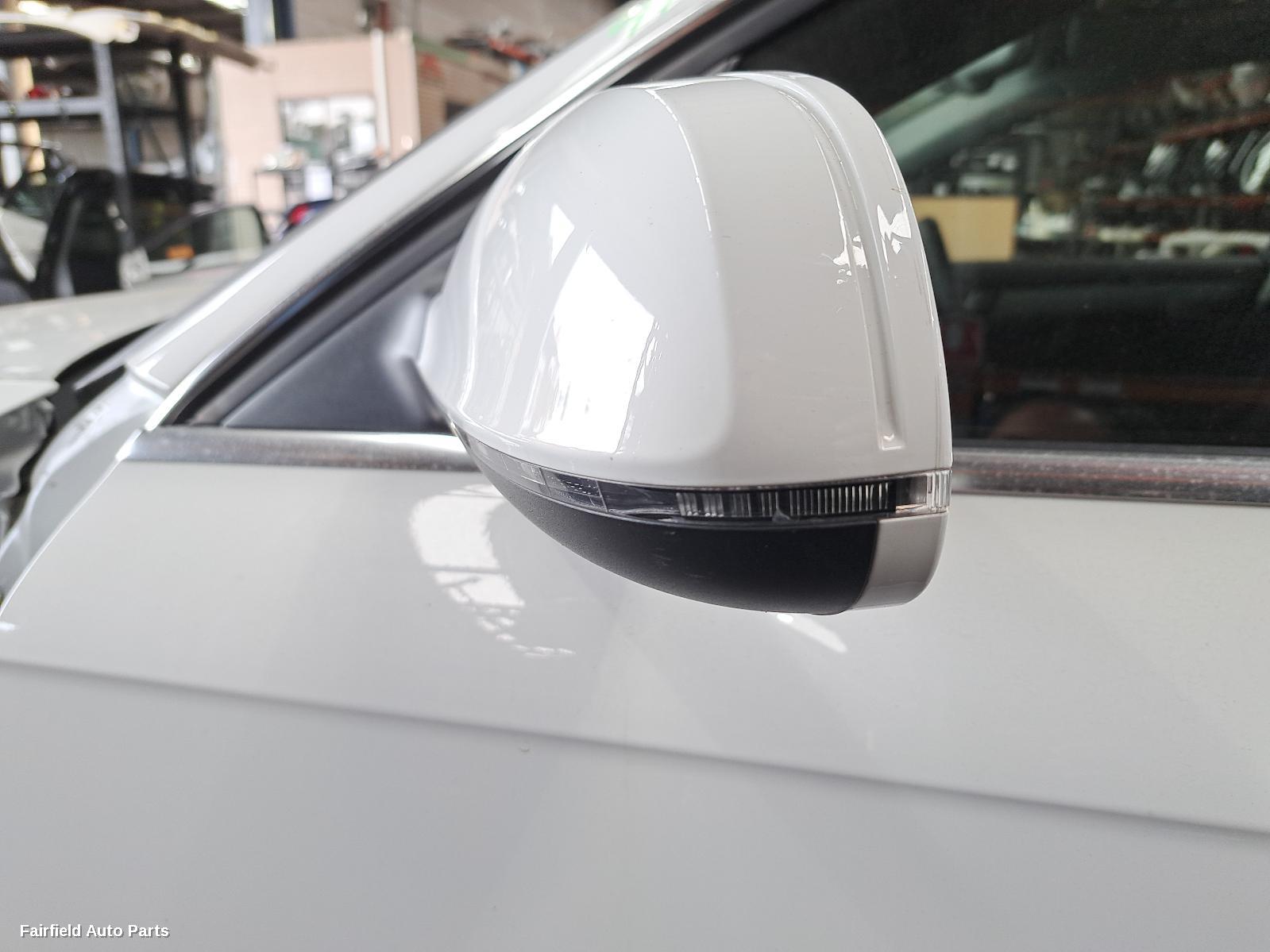 2013 Audi A4 Right Indicator Fog Side