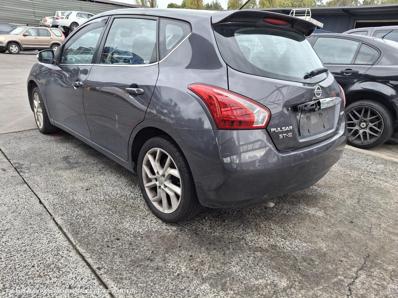 2013-2016 Nissan Pulsar Right Door Mirror