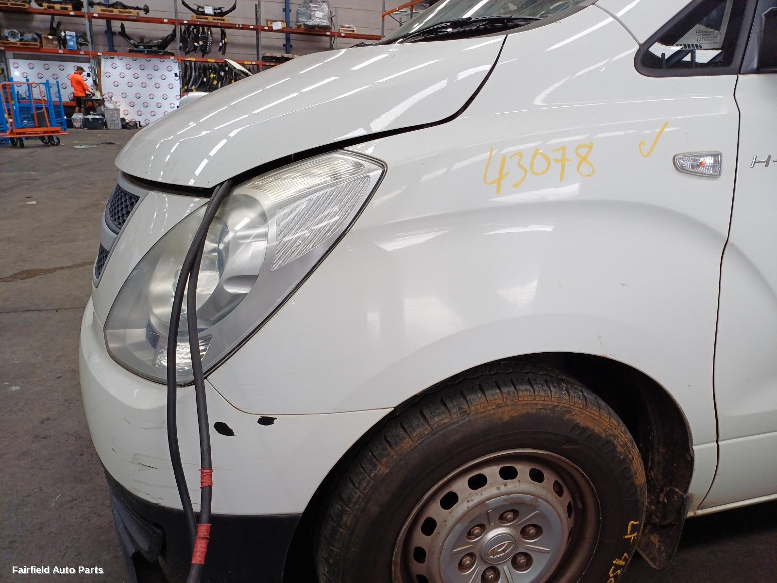 2010 Hyundai Iload/imax Washer Bottle