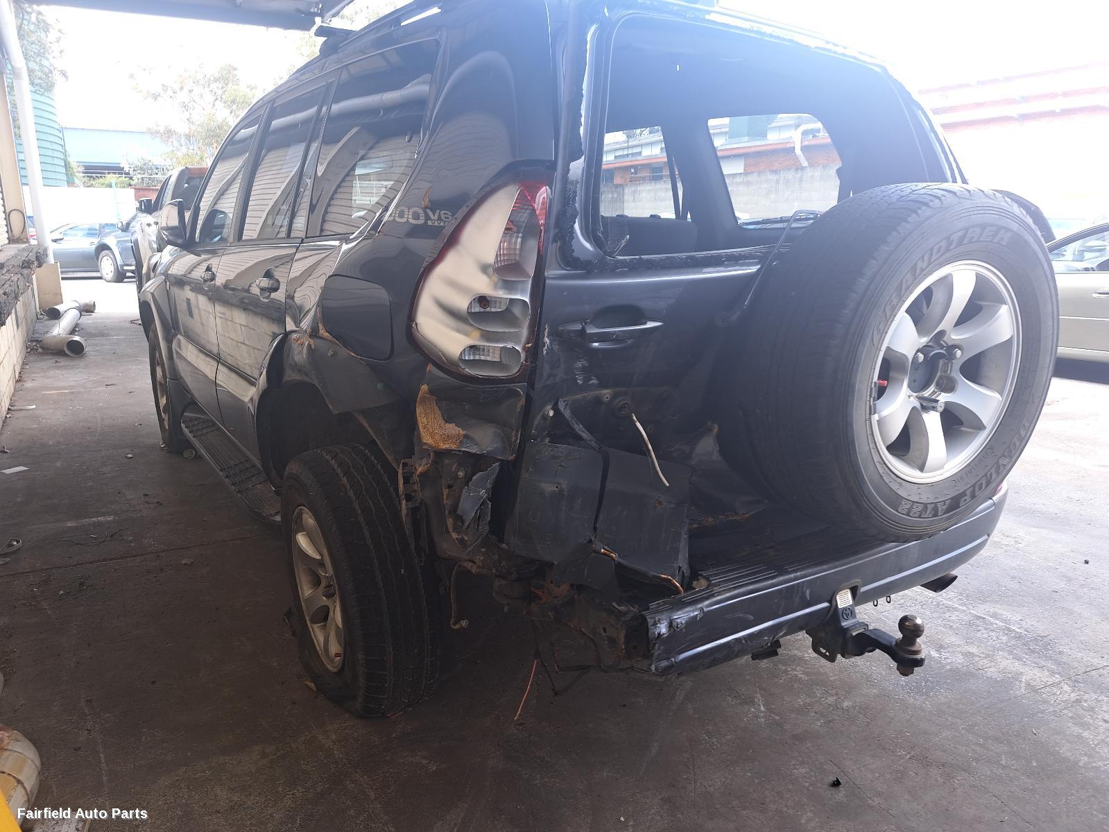 2003-2009 Toyota Prado Right Guard