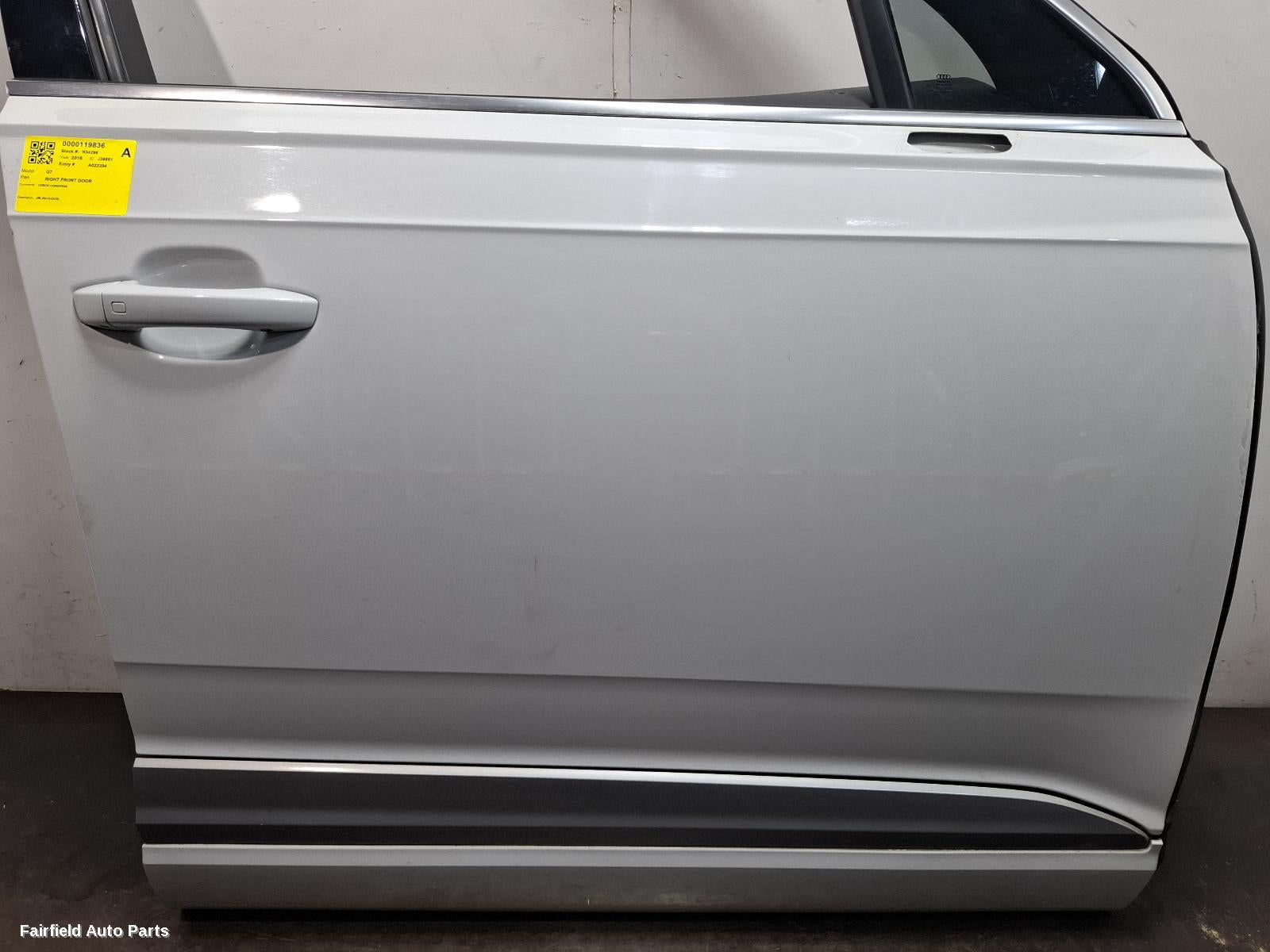 2015-2020 Audi Q7 Right Front Door