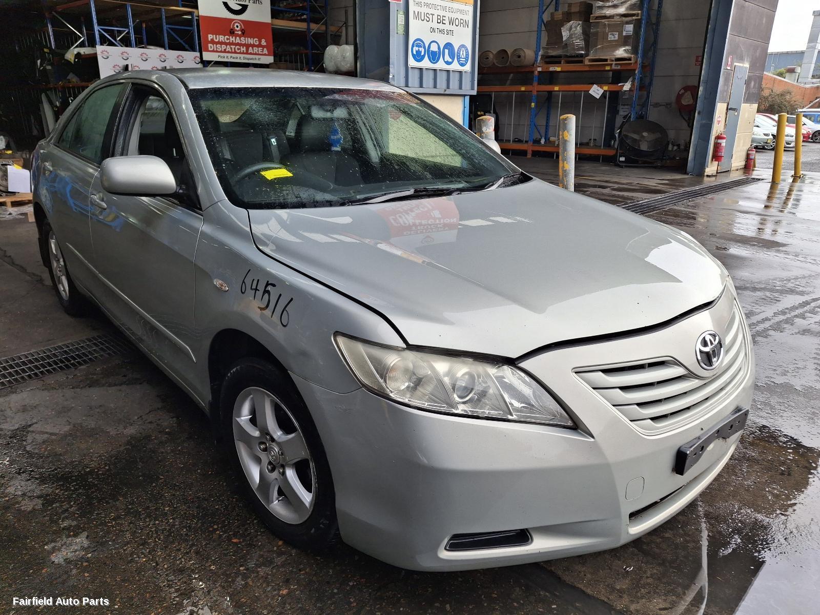 2009 Toyota Camry Left Taillight