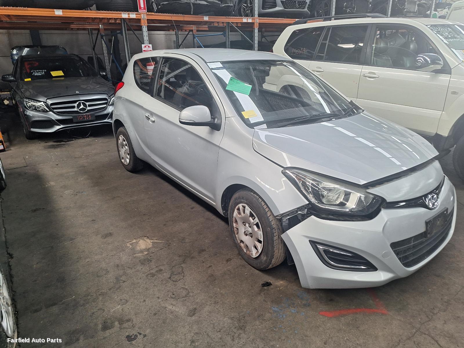 2010-2015 Hyundai I20 Left Front Door Window