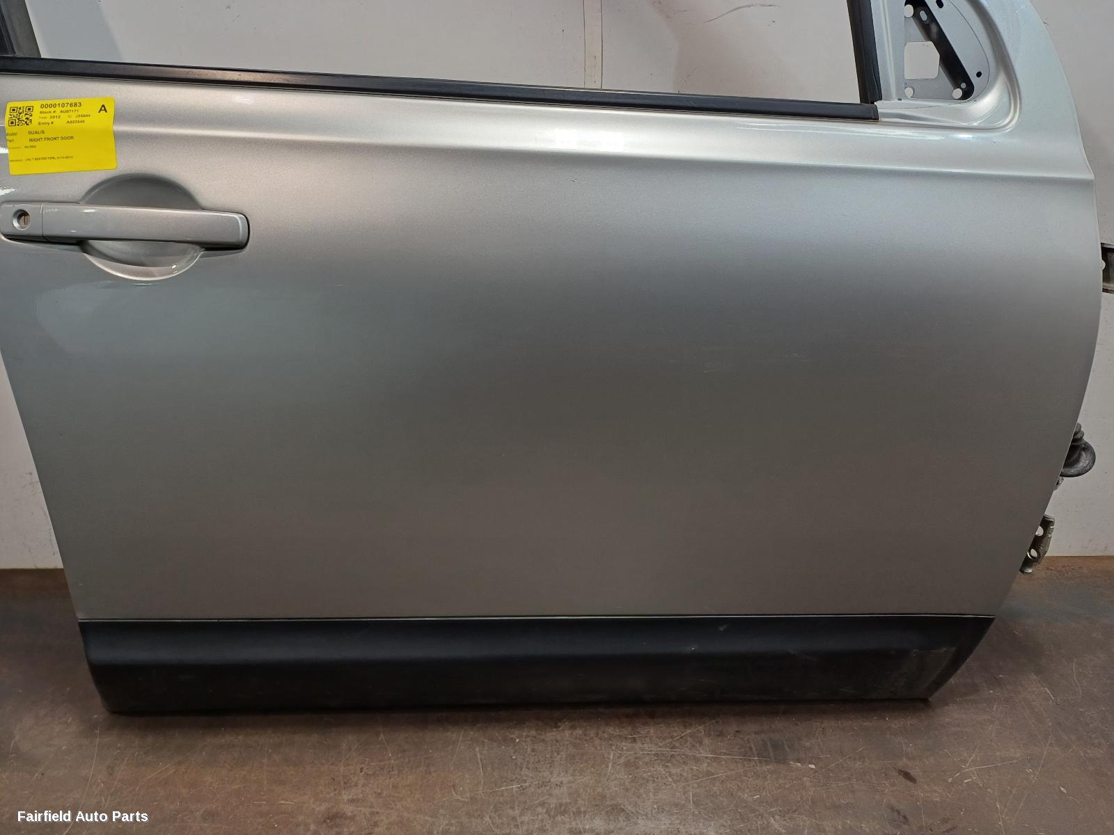 2010-2014 Nissan Dualis Right Front Door