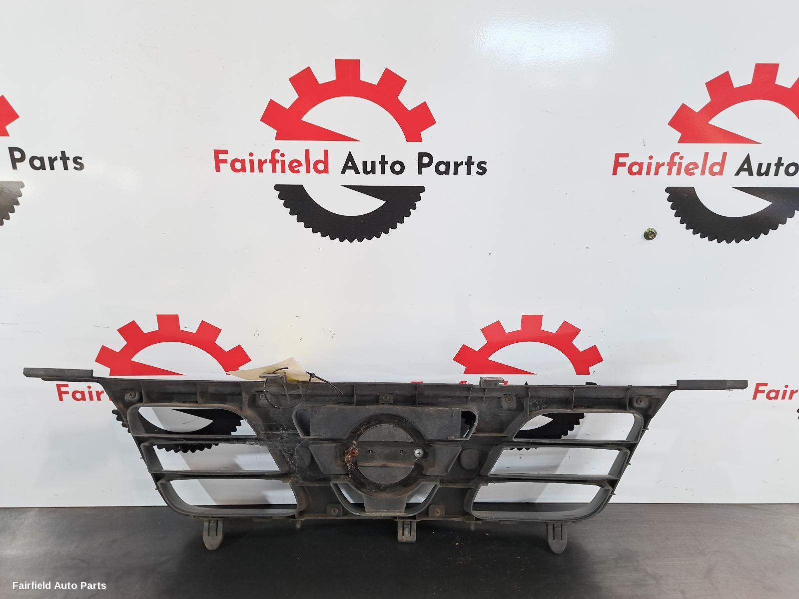 2002 Nissan Xtrail Grille