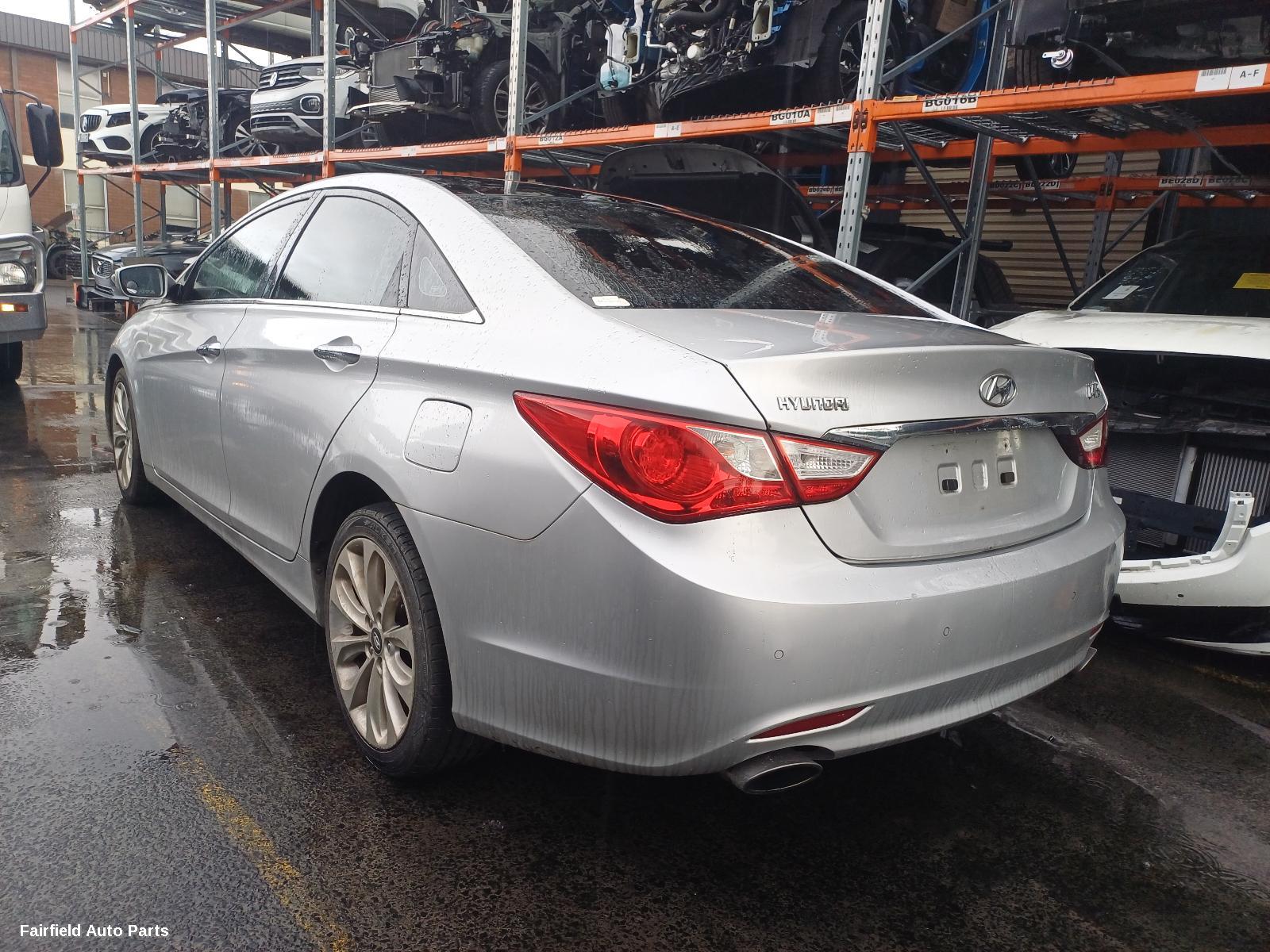 2011 Hyundai I45 Left Front Window Reg Motor