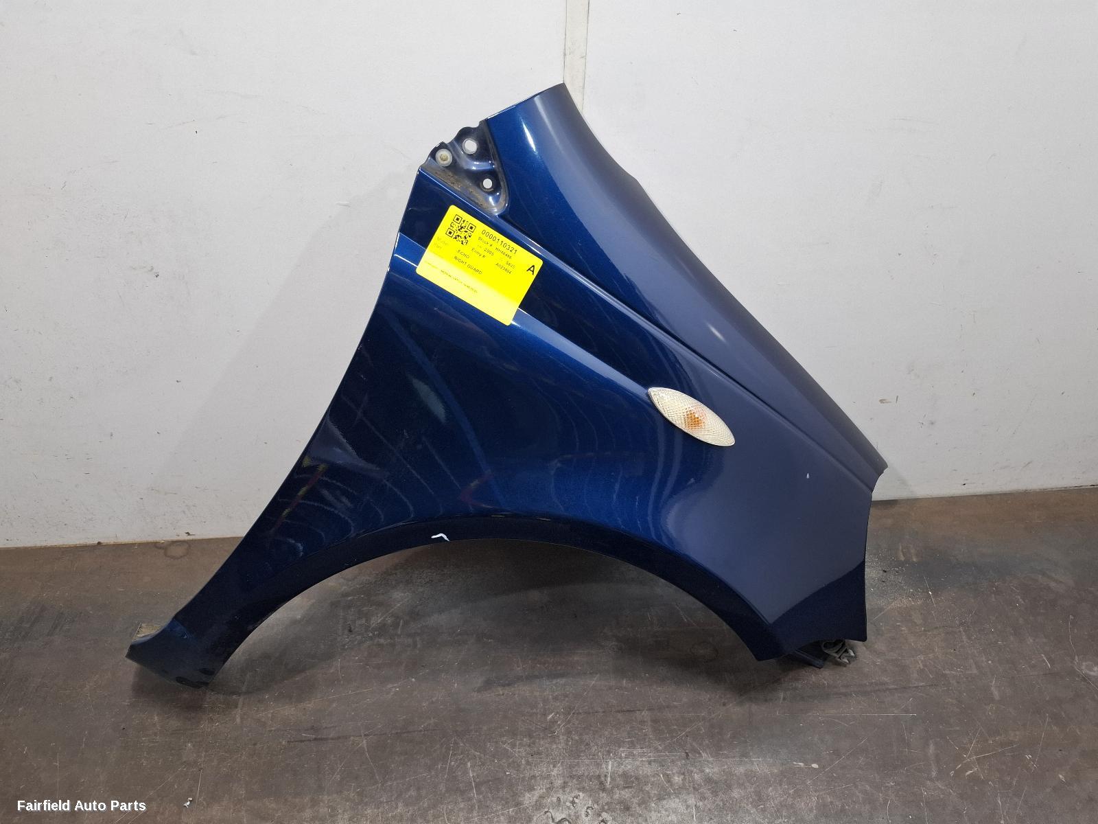 1999-2005 Toyota Echo Right Guard