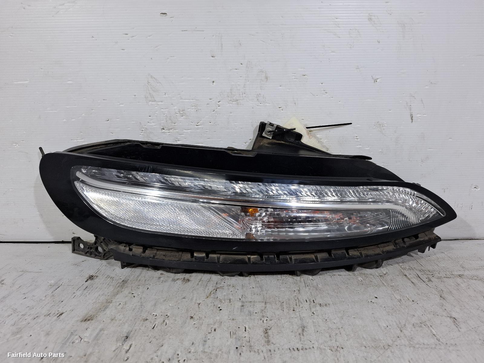 2014-2018 Jeep Cherokee Right Indicator Fog Side