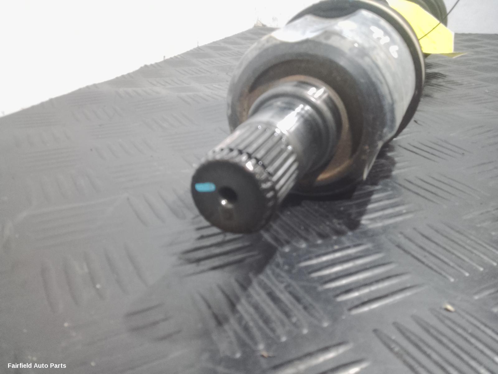 2011-2015 Hyundai I40 Left Driveshaft