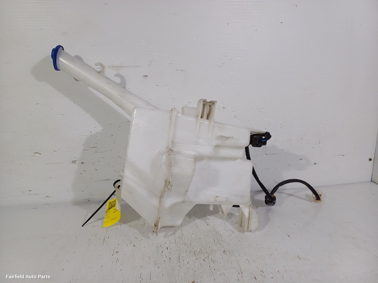 2013-2018 Hyundai Veloster Washer Bottle