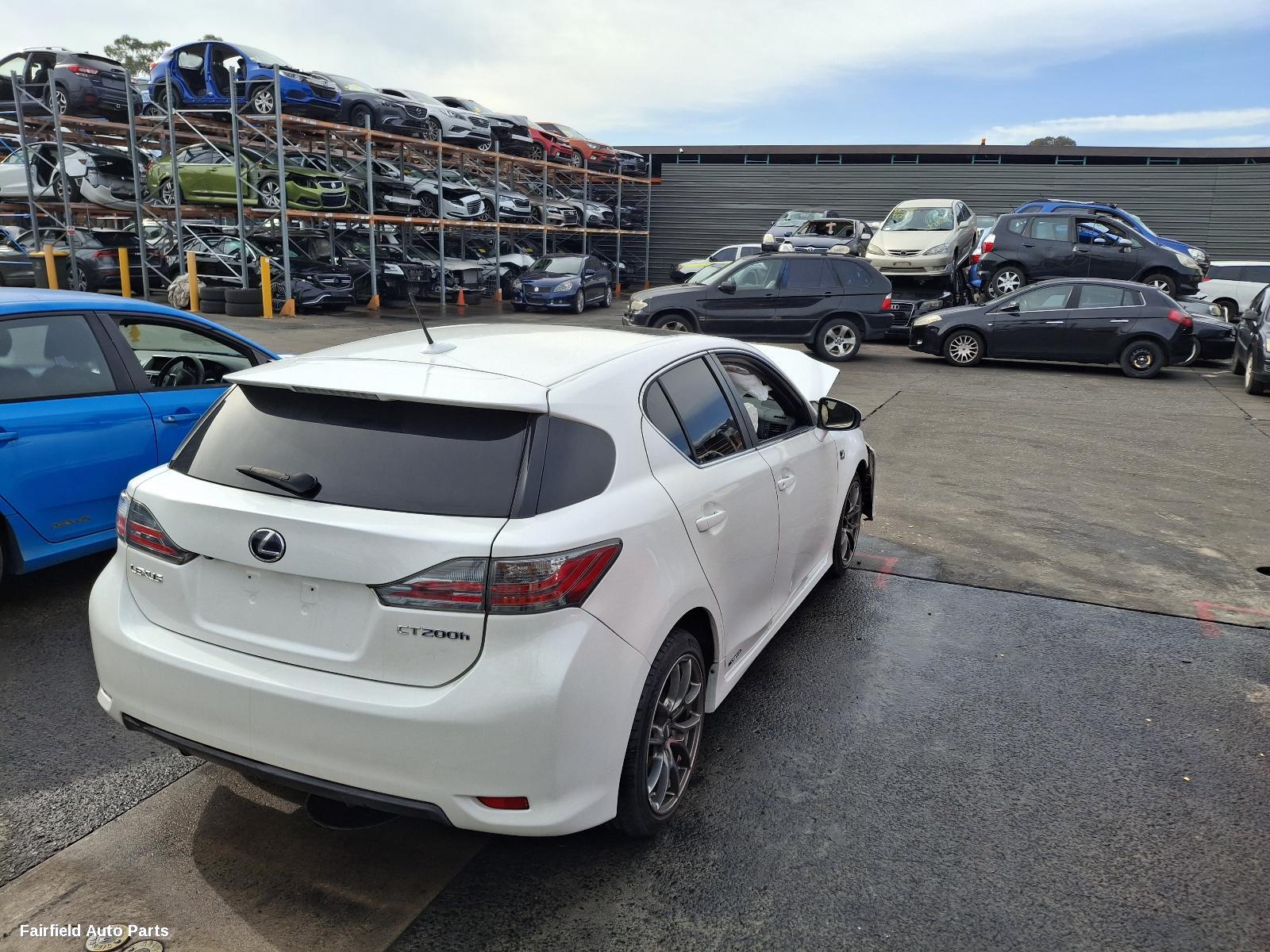 2011 Lexus Ct200h Left Front Door