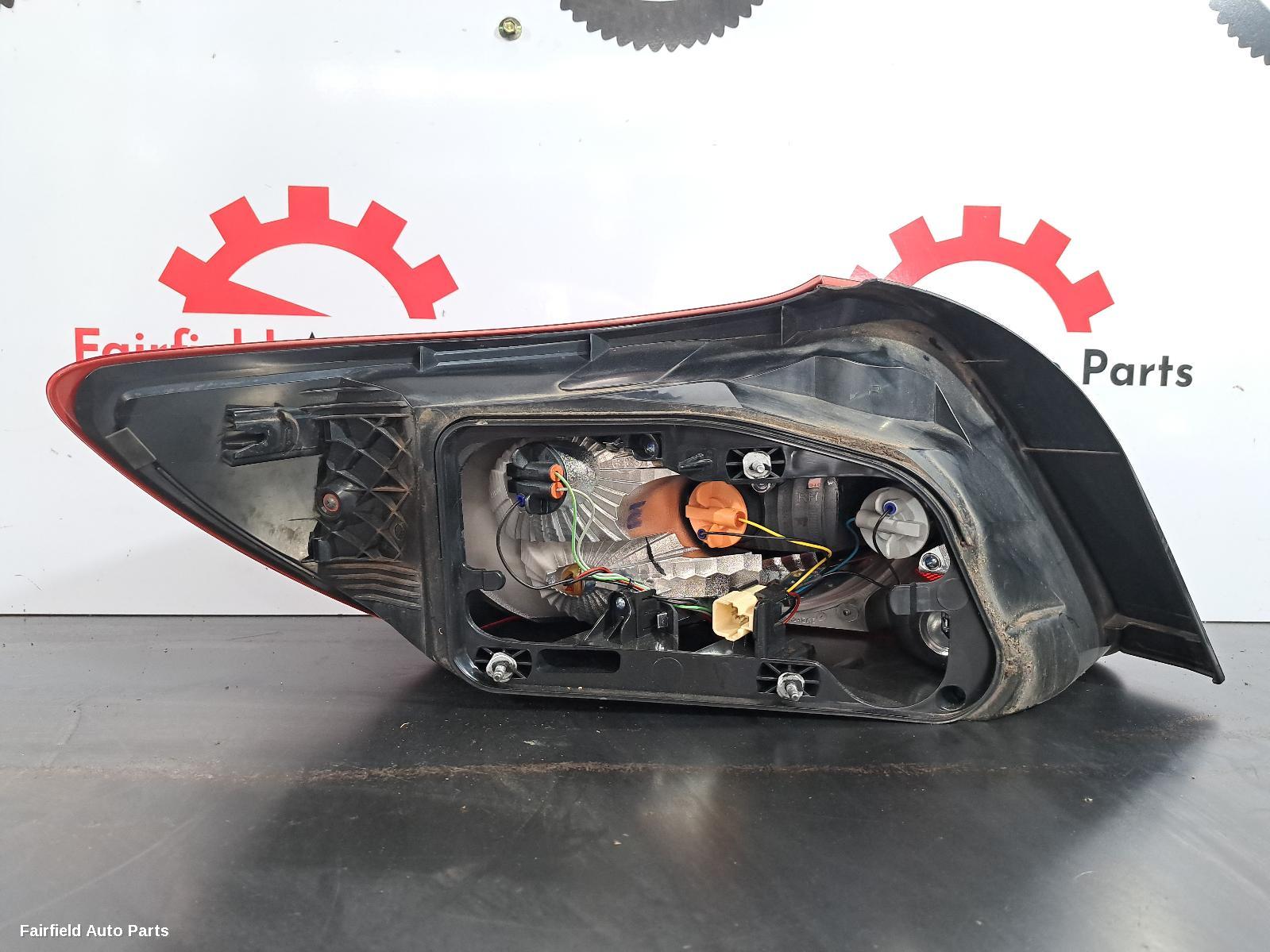 2009-2017 Suzuki Kizashi Right Taillight