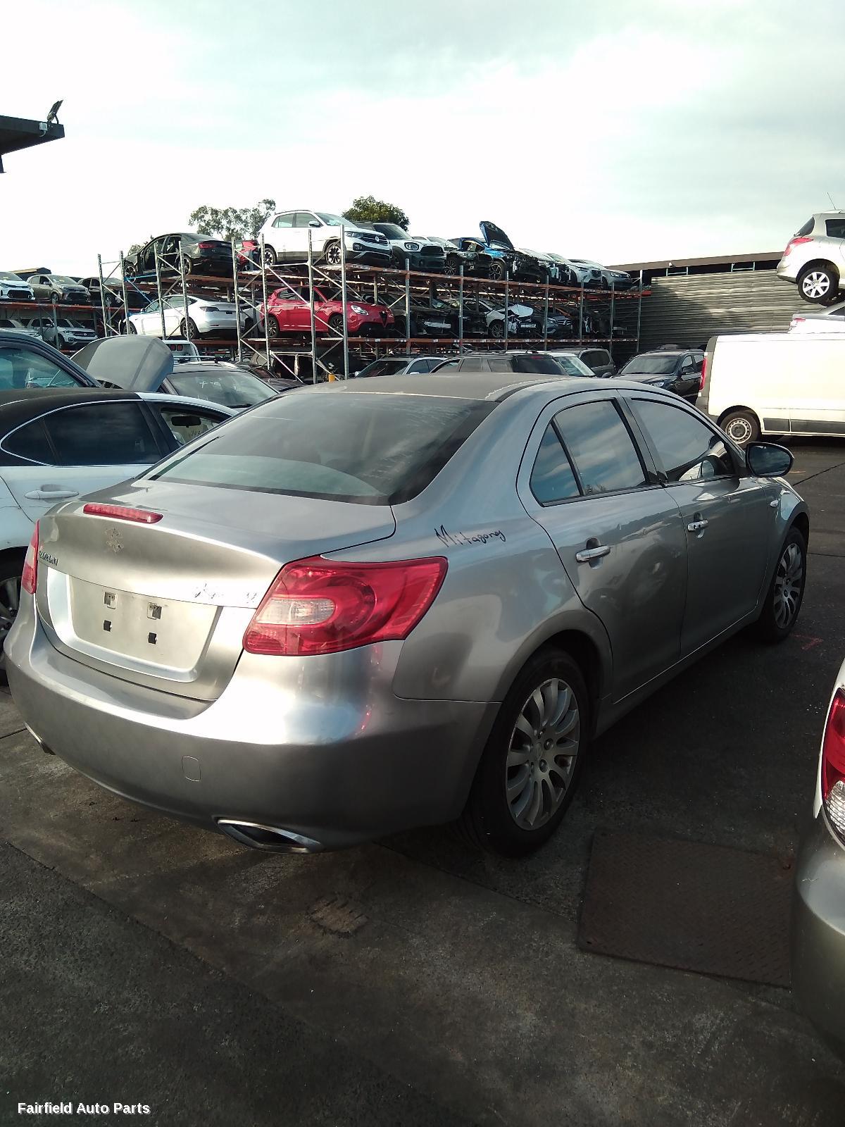 2010 Suzuki Kizashi Left Headlamp