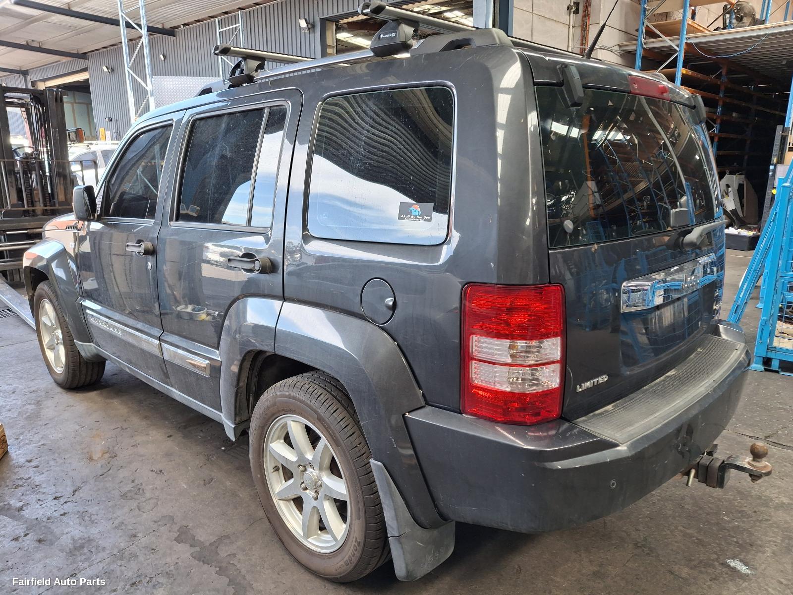 2010 Jeep Cherokee Right Door Mirror
