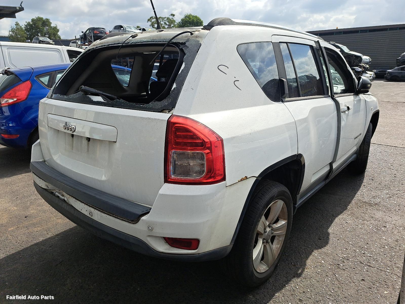 2012 Jeep Compass Left Rear Door Sliding