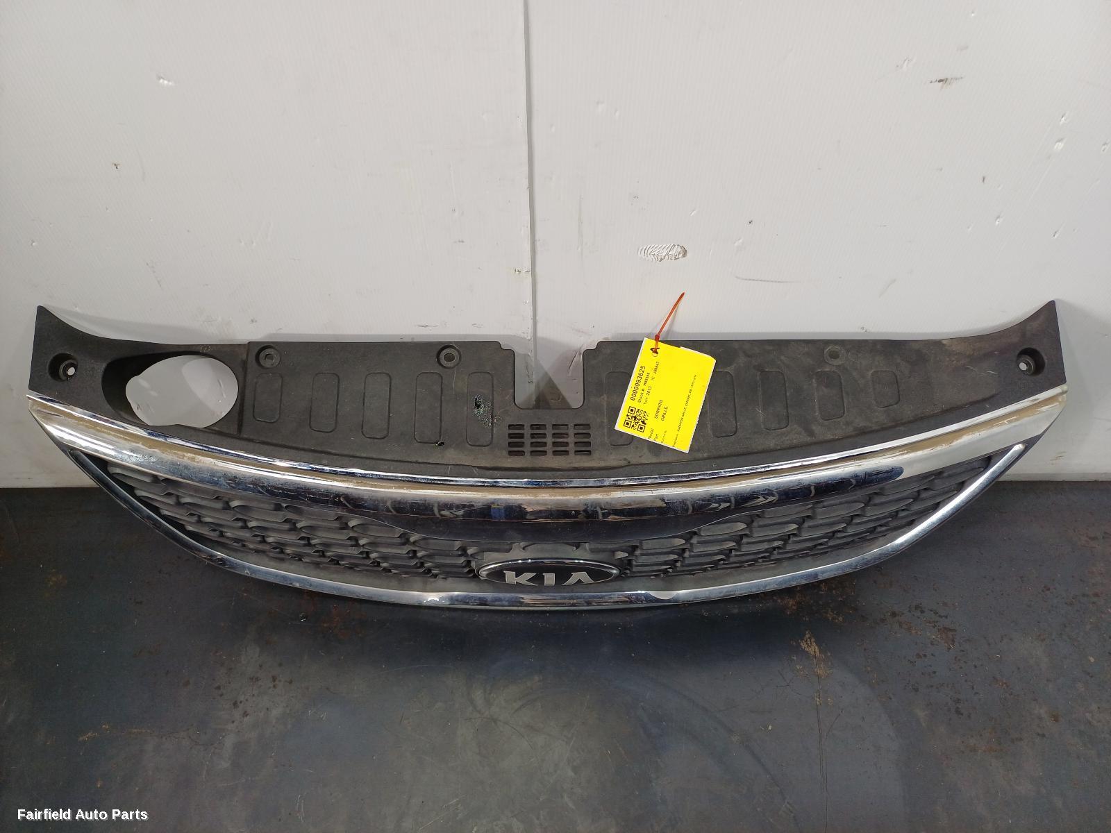 2013 Kia Sorento Grille