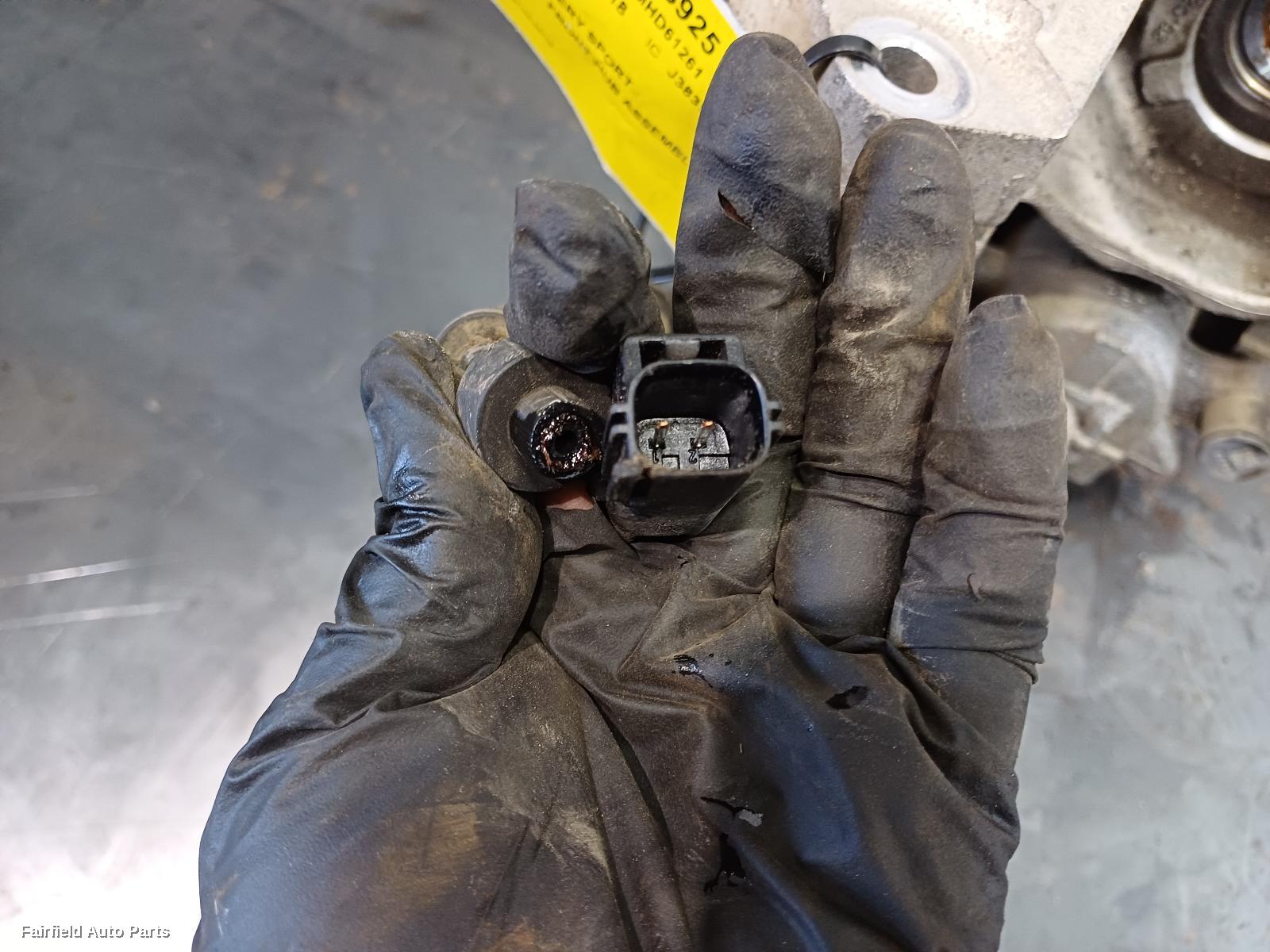 2015-2019 Land Rover Discovery Sport Right Front Hub Assembly