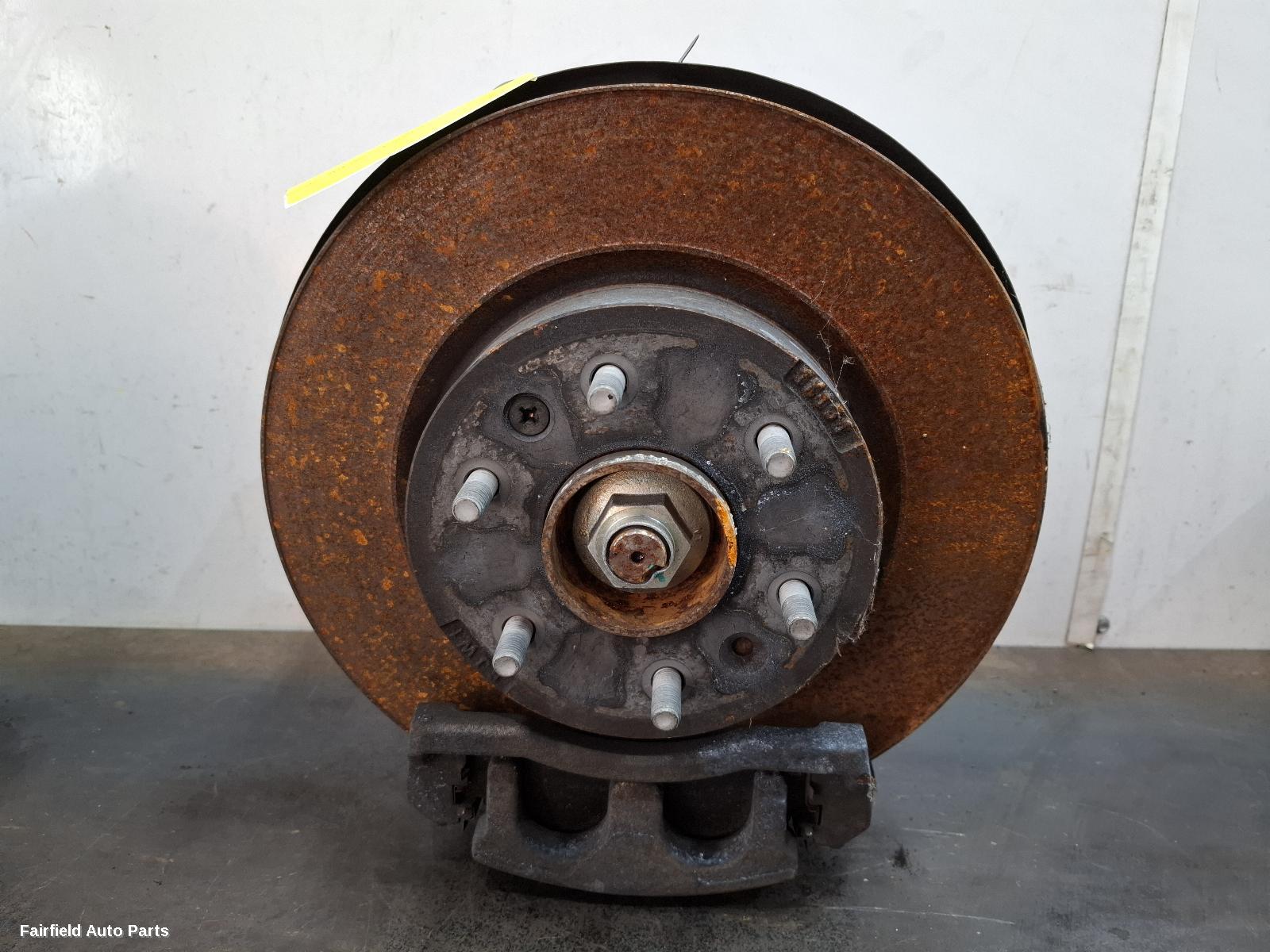 2017-2025 Ldv D90 Right Front Hub Assembly